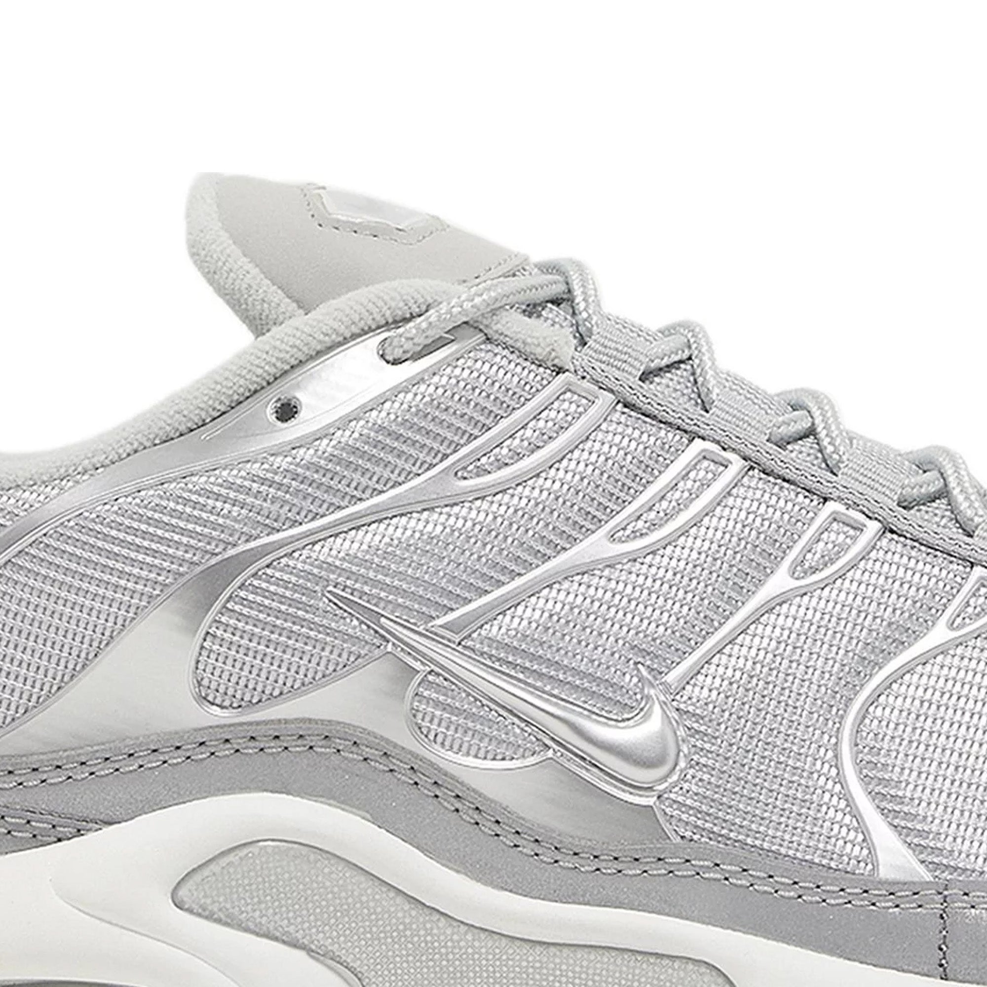 Nike Air Max TN Plus 'Metallic Silver' Men's Running Shoes 2023 - Lightweight Cushioned Sneakers for Jogging, Gym Workouts & Street Style Fashion