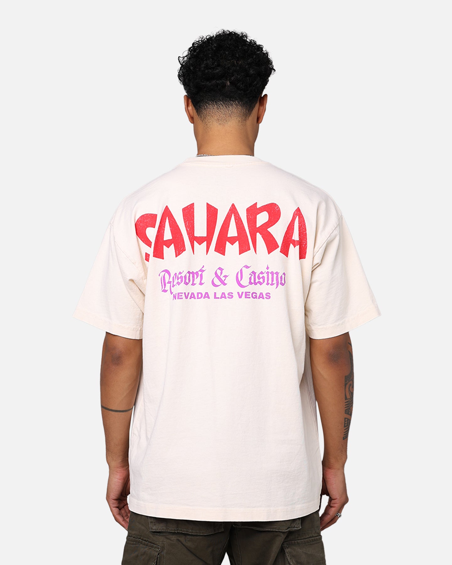 Vintage Sahara Casino T-Shirt - Retro American Thrift Style White Cotton Tee for Men & Women | Perfect for Casual Wear, Parties, and Vintage Lovers
