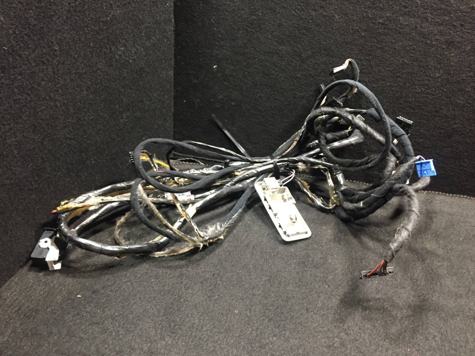 2004-2006 BMW X3 E83 OEM Wire Harness Cable (Part #3509161 D34) - Roof/Sky Module Replacement for Electrical System Repair | Perfect for DIY Car Maintenance & Auto Electrical Fixes