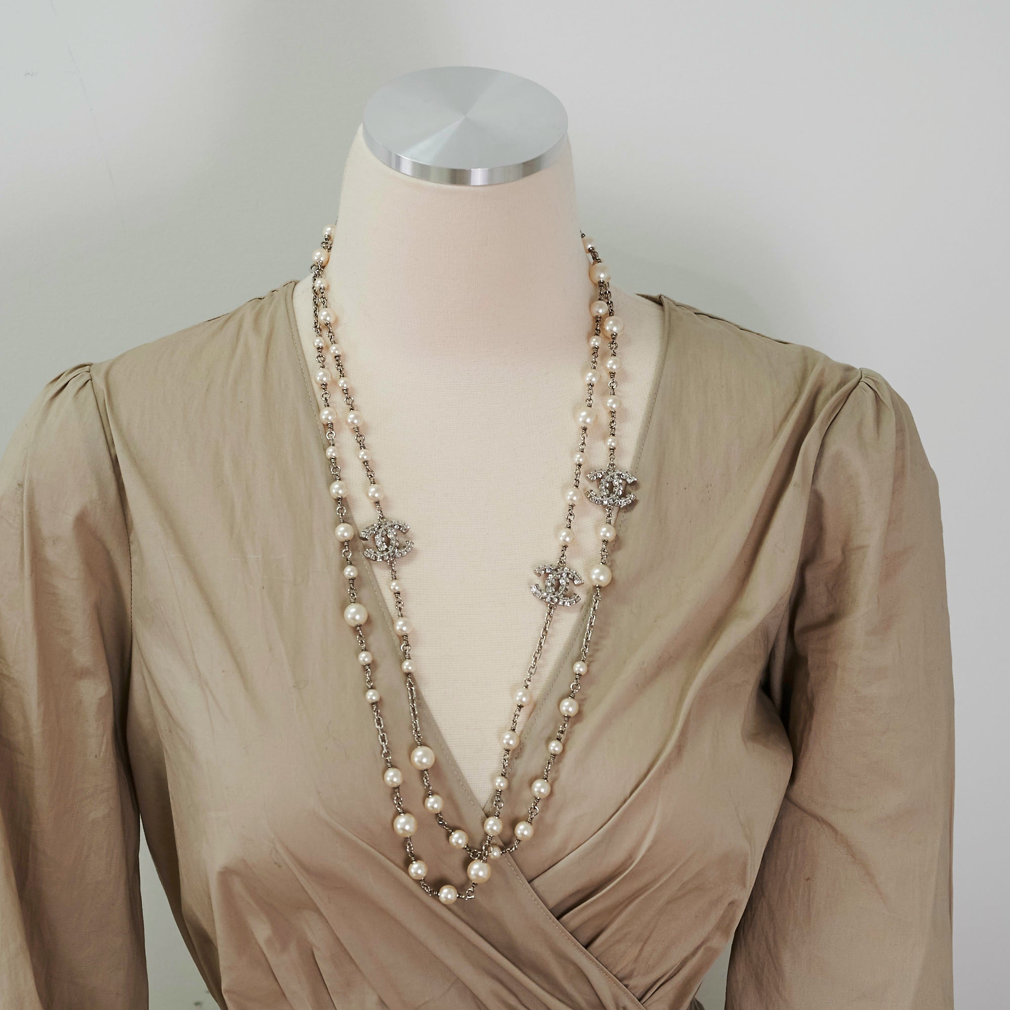 Chanel CC Logo Pearl Necklace - Elegant Costume Jewelry for Women | Perfect for Parties, Weddings & Special Occasions
