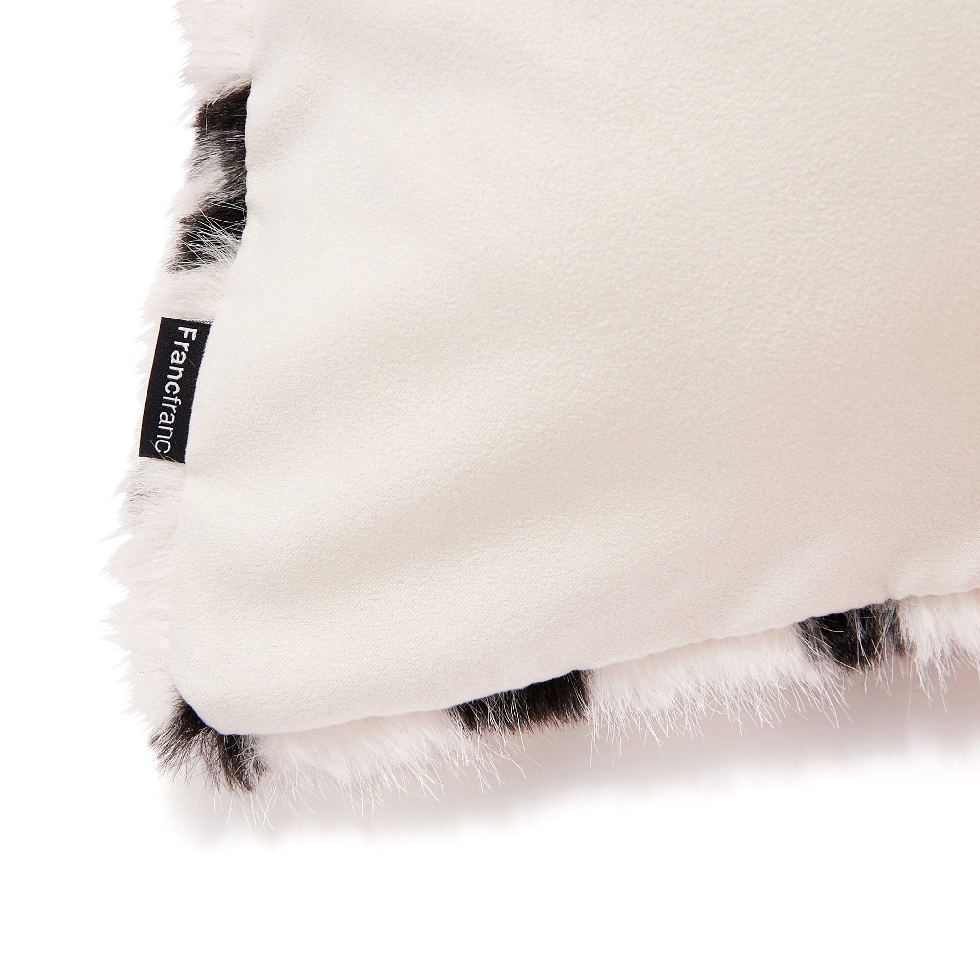 Premium Faux Fur Y Cushion Cover 18x18 Inches - Soft White & Black Decorative Pillow Case for Sofa, Bed, Living Room - Cozy Home Decor Accessory