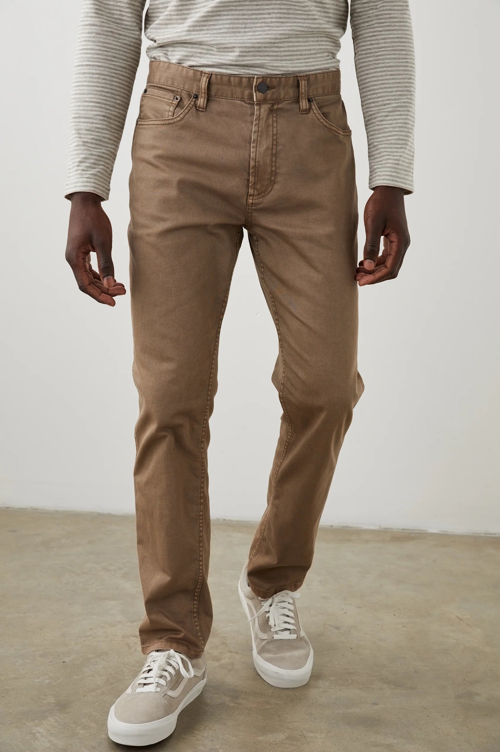 Carver Pant - Comfortable & Stylish Men's Casual Pants for Everyday Wear - Perfect for Work, Travel & Outdoor Activities