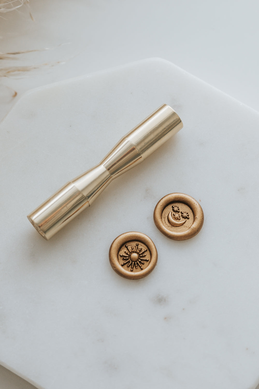 Sun and Moon Mini Wax Seal Stamp Set - Vintage Style Wax Seal Kit for Letters, Invitations, and DIY Crafts - Perfect for Wedding, Scrapbooking, and Gift Wrapping