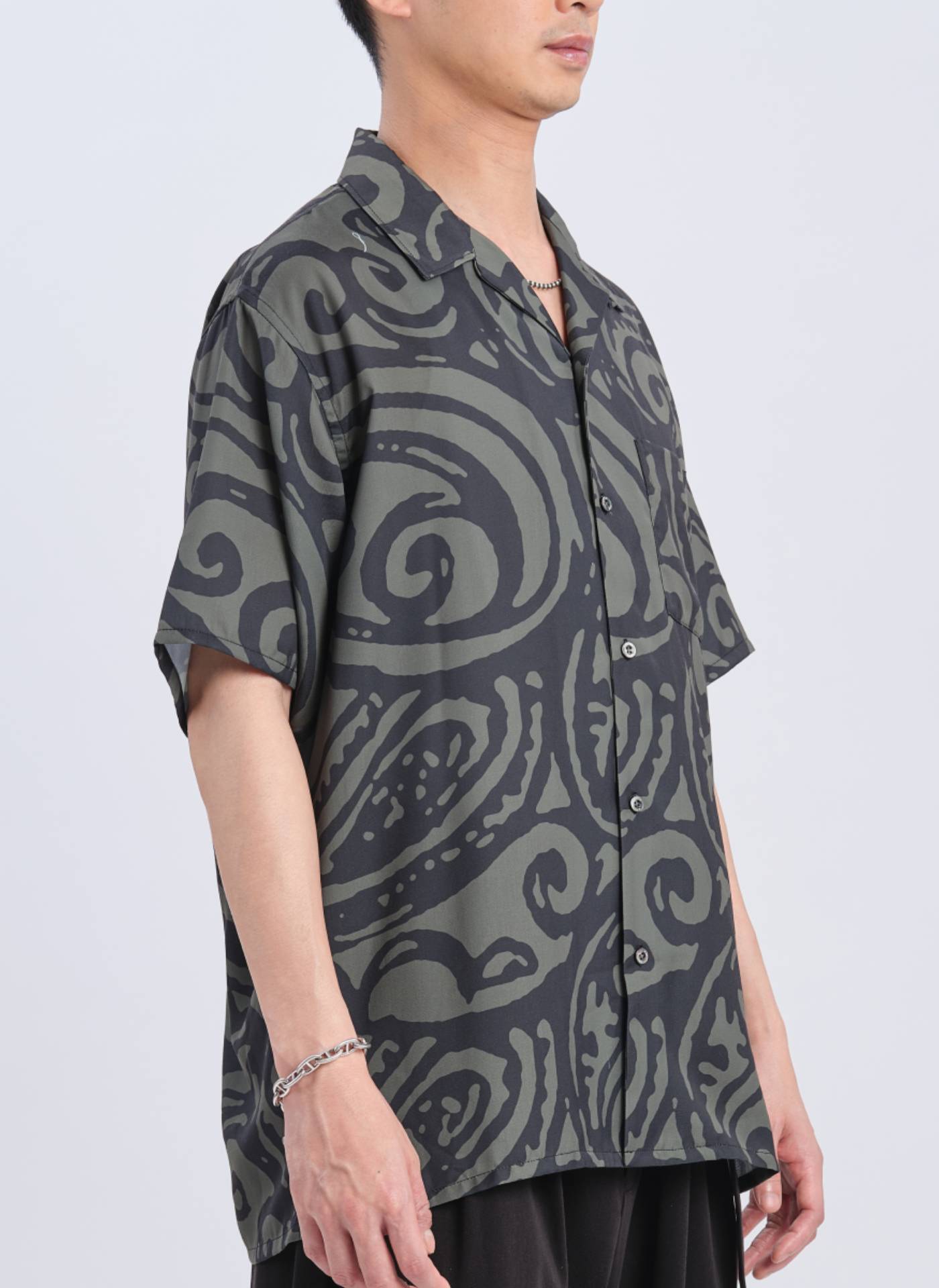 Stylish Printed Paisley Shirt for Men & Women | Trendy Floral Casual Button Down Top | Perfect for Summer Outfits, Beach Vacations & Office Wear