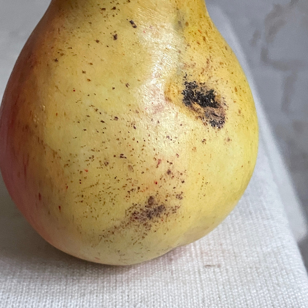 Antique Yellow Pear-Shaped Carrara Marble Decorative Bowl - Elegant Home Decor for Dining Table Centerpiece, Kitchen Countertop Display, or Luxury Gift Idea