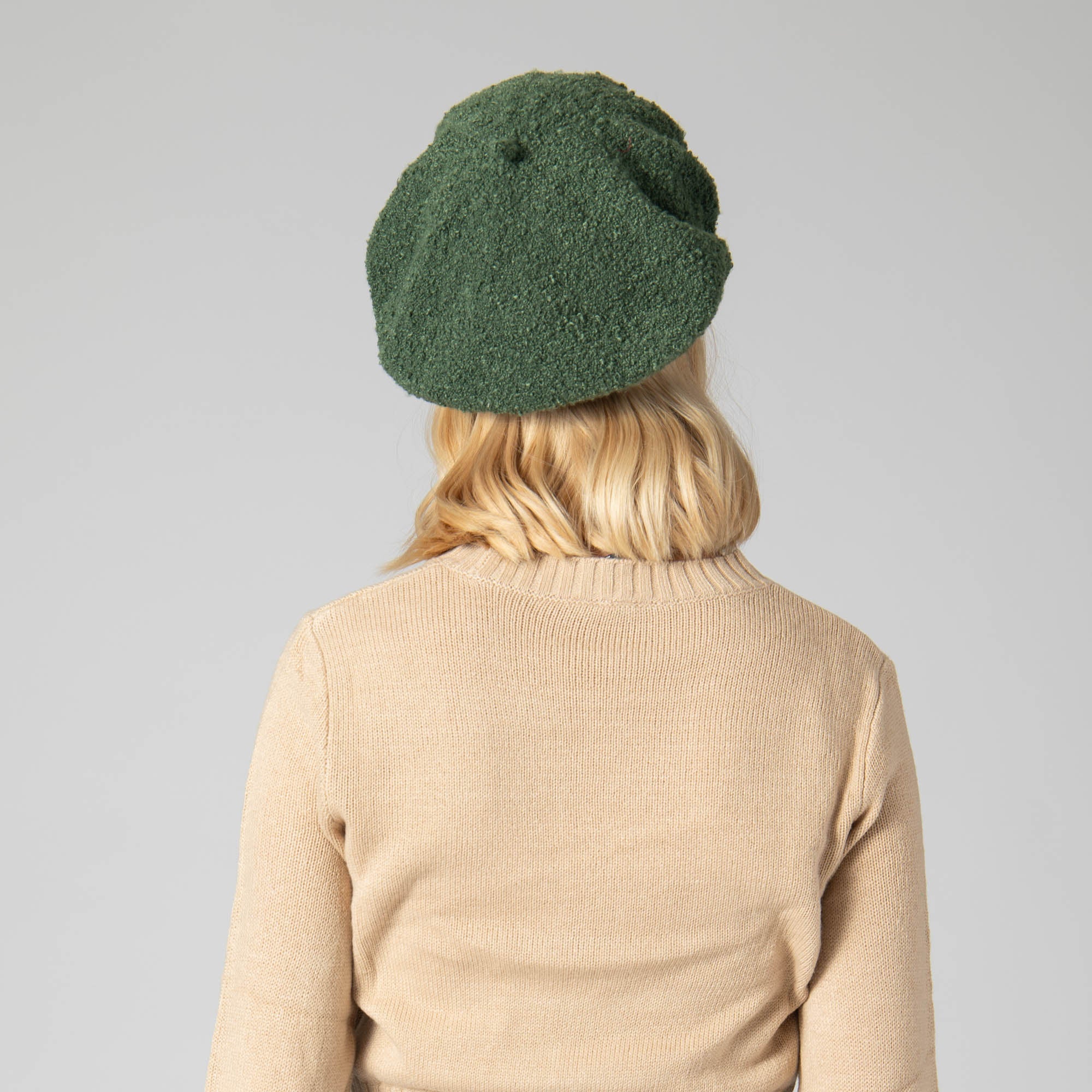 Stylish Rainy Day Beret Hat KN8063 - Waterproof & Fashionable for Women - Perfect for Outdoor Activities, Travel & Casual Wear