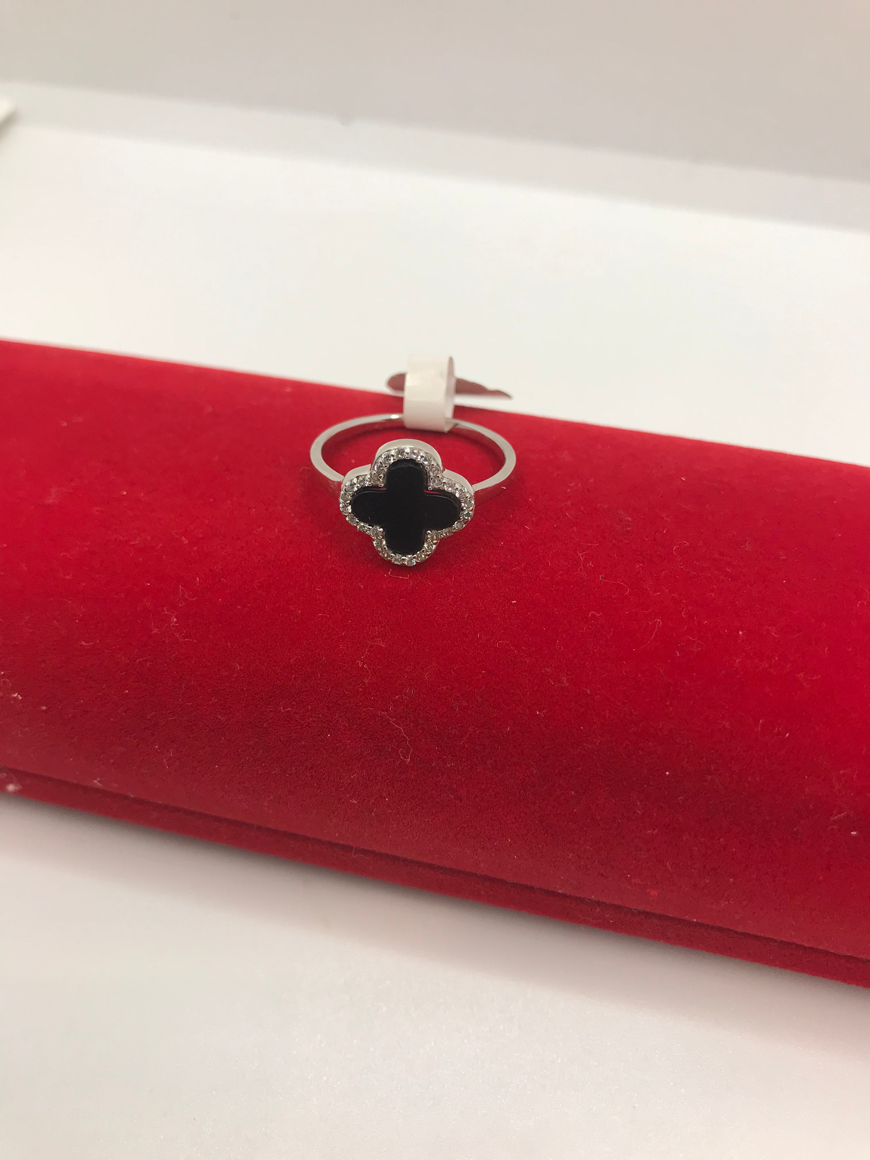 Sterling Silver Black Clover Ring for Women - Elegant Four Leaf Clover Jewelry for Good Luck & Protection - Perfect for Gifts, Weddings & Everyday Wear