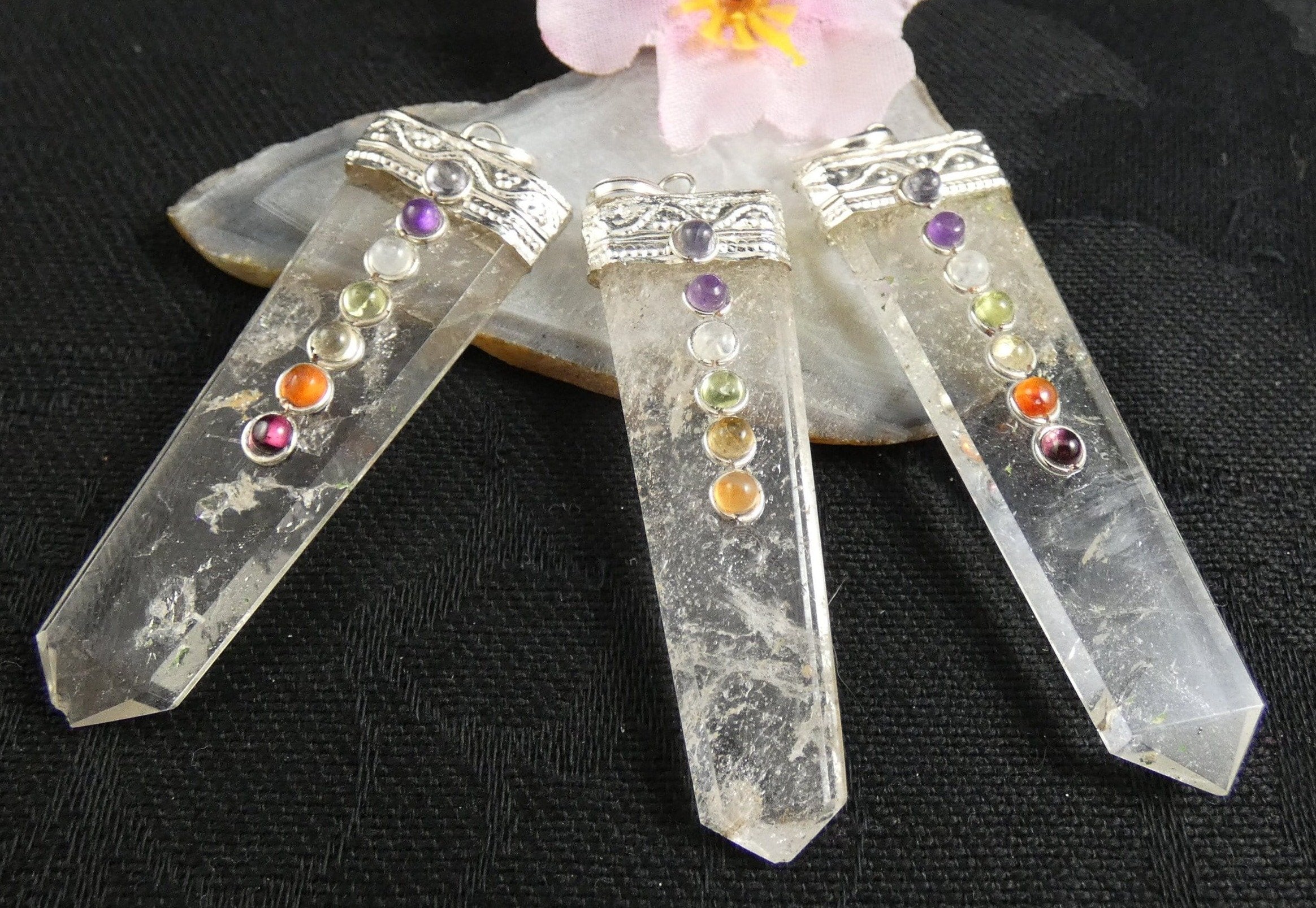 Natural Clear Quartz Chakra Pendant Necklace - Healing Crystal Jewelry for Meditation, Energy Balance & Spiritual Protection | Perfect for Yoga, Reiki & Daily Wear