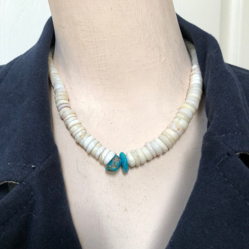 Vintage Natural Hawaiian Puka Shell Turquoise Necklace - Handmade Beach Jewelry for Women, Boho Style Layering Necklace, Perfect for Summer Vacations, Beach Parties, and Casual Outfits