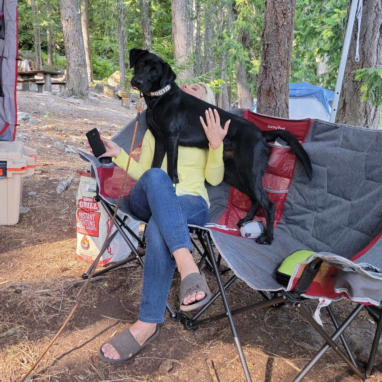 **SUNNYFEEL Heavy Duty Folding Double Camping Chair - Oversized Portable Loveseat for 2 Adults with Storage Pouch - Perfect for Outdoor, Travel, Picnic, Beach, and Backyard Relaxation**