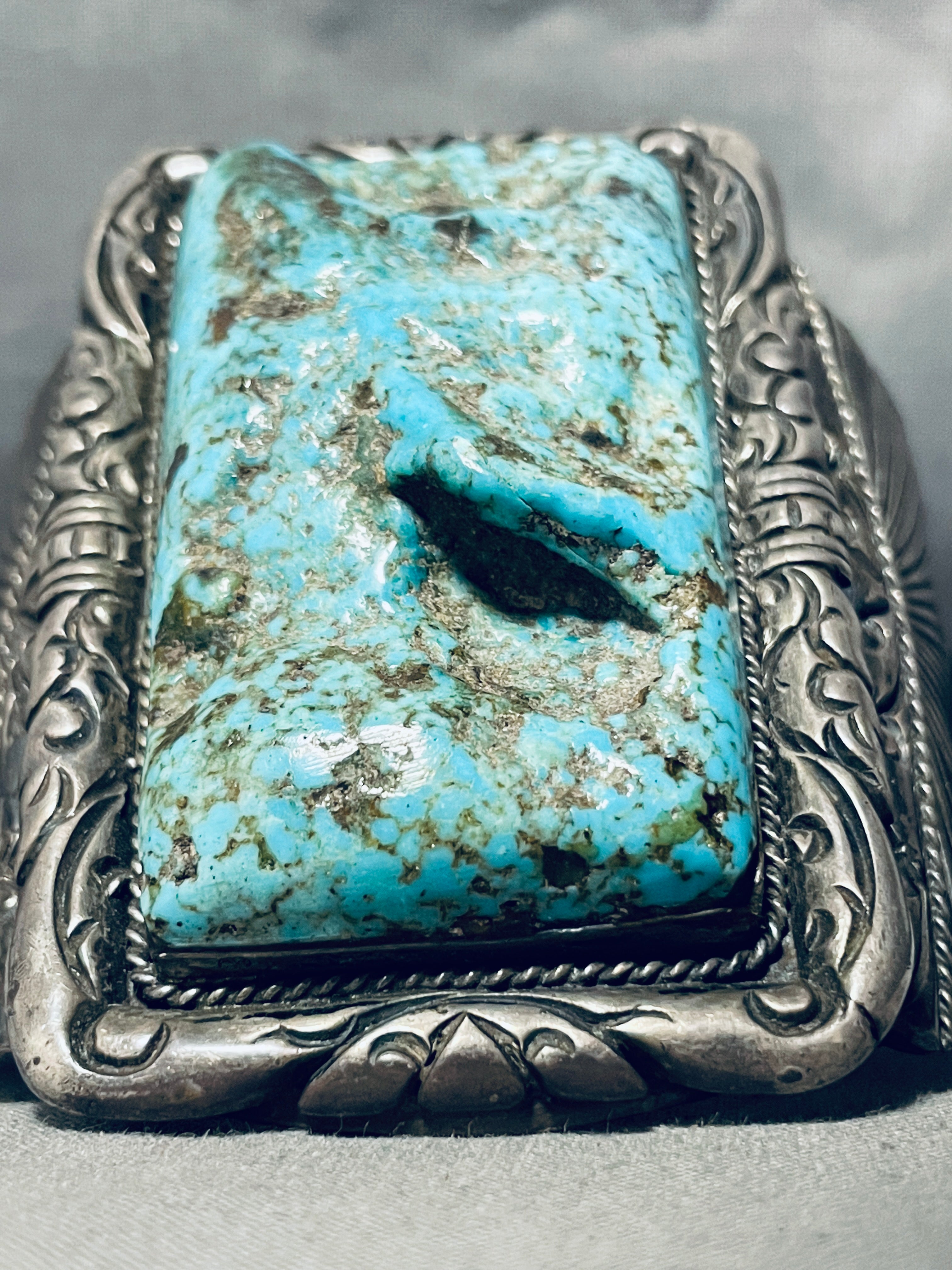 126 Grams Museum Quality Vintage Navajo Native American Turquoise Sterling Silver Bracelet - Perfect for Boho Jewelry, Western Fashion & Gift Giving
