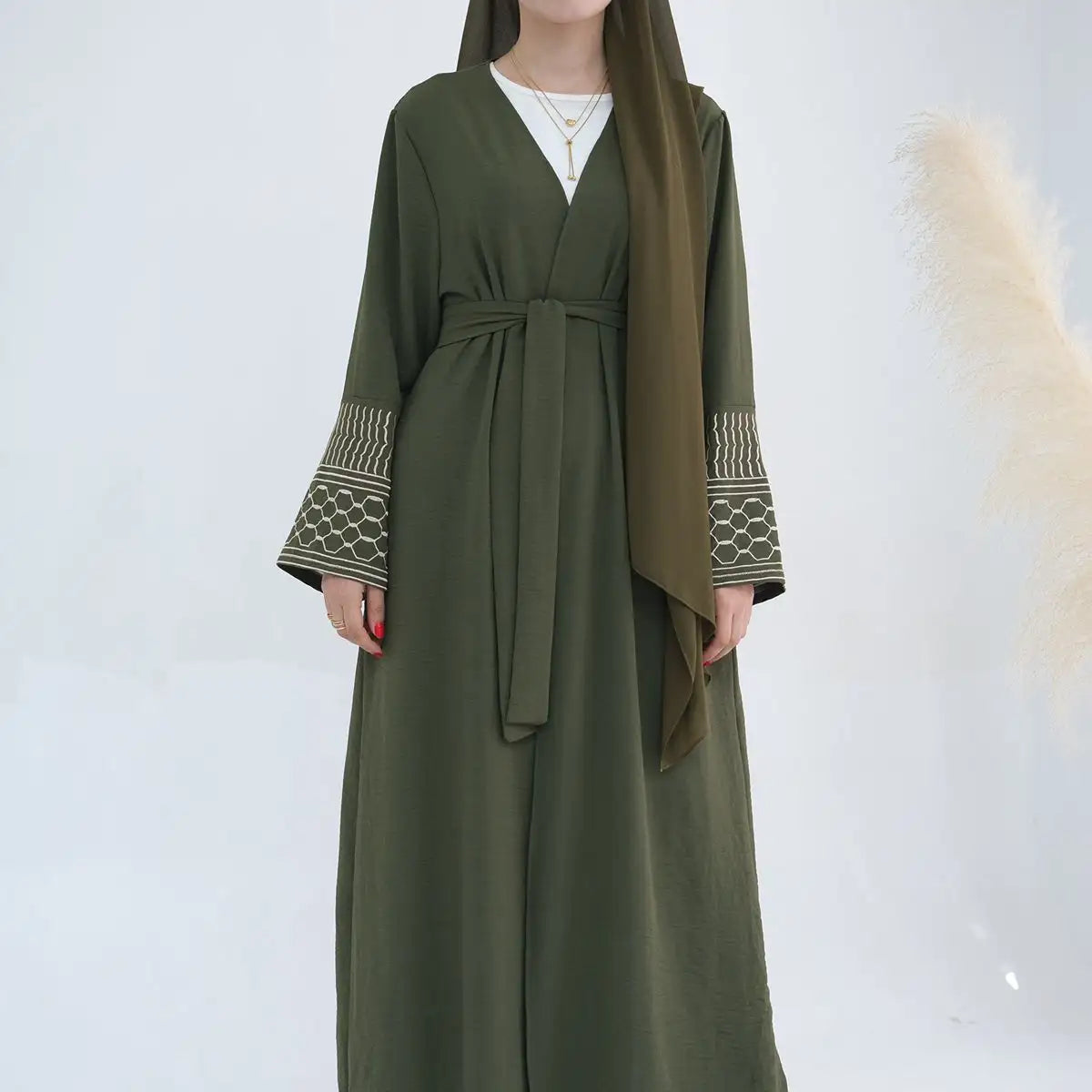 Elegant Muslim Women's Embroidered Open Abaya Dress with Sleeve - Modest Islamic Fashion for Prayer, Hijab Outfits & Special Occasions