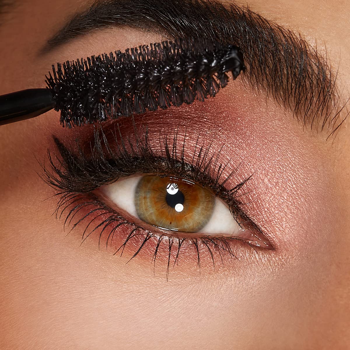 KIKO Milano Luxurious Lashes Maxi Volume Brush Mascara - Volumizing & Lengthening Waterproof Mascara for Dramatic Lashes | Perfect for Everyday Wear, Date Night & Special Occasions