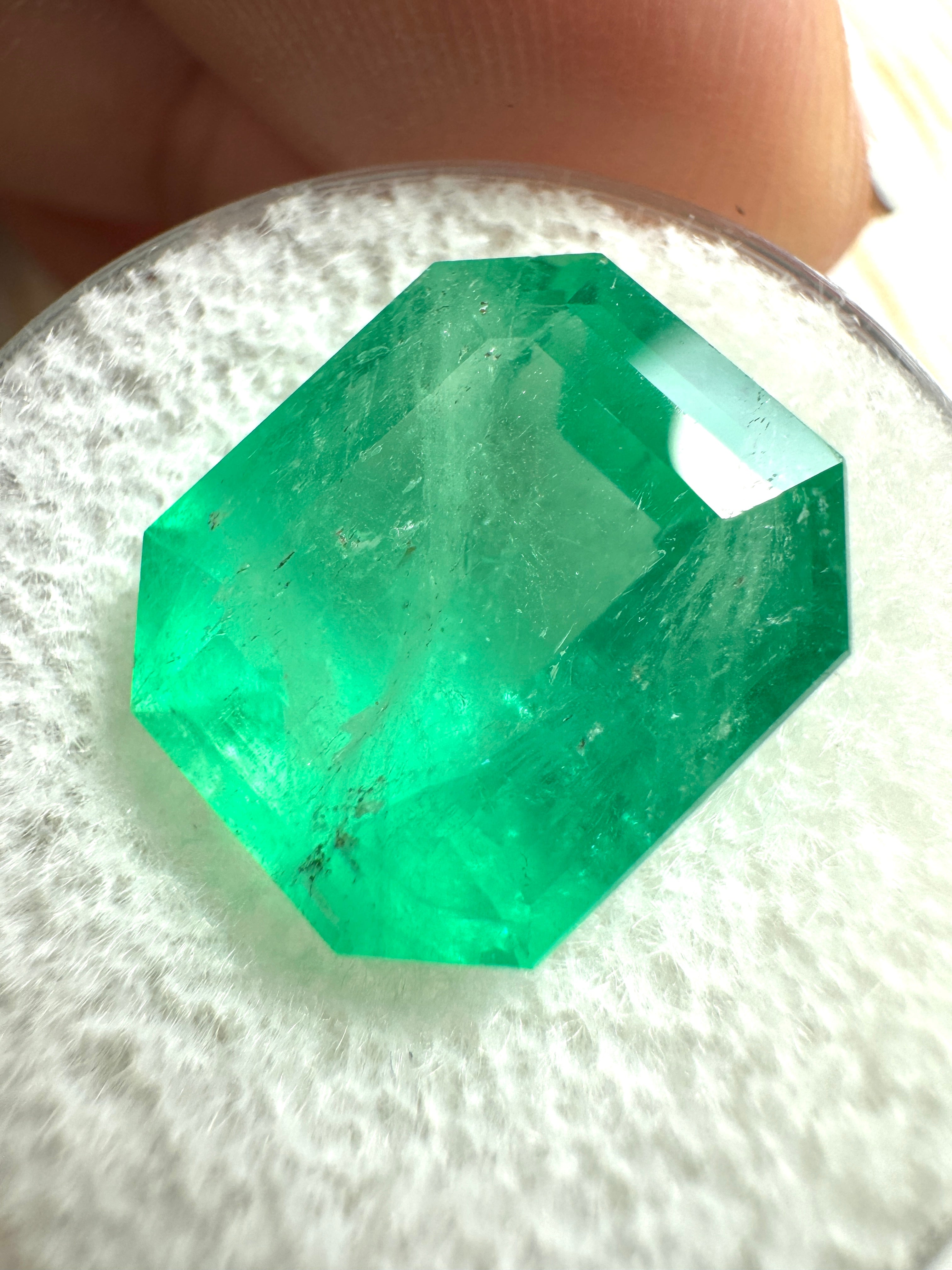 9.66 Carat 14x12mm Medium Emerald Cut Loose Colombian Emerald Gemstone for Jewelry Making - Engagement Rings, Pendants & Fine Jewelry Designs