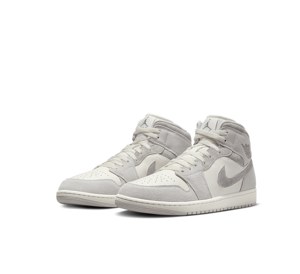 Air Jordan 1 Mid SE Men's Basketball Shoes - Retro High-Top Sneakers for Casual Wear & Street Style | Perfect for Sports, Gym & Everyday Fashion