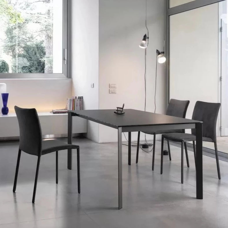 Dublino Extendable Melamine Dining Table - Expandable Kitchen Table for Small Spaces, Perfect for Apartments, Breakfast Nooks & Compact Dining Areas