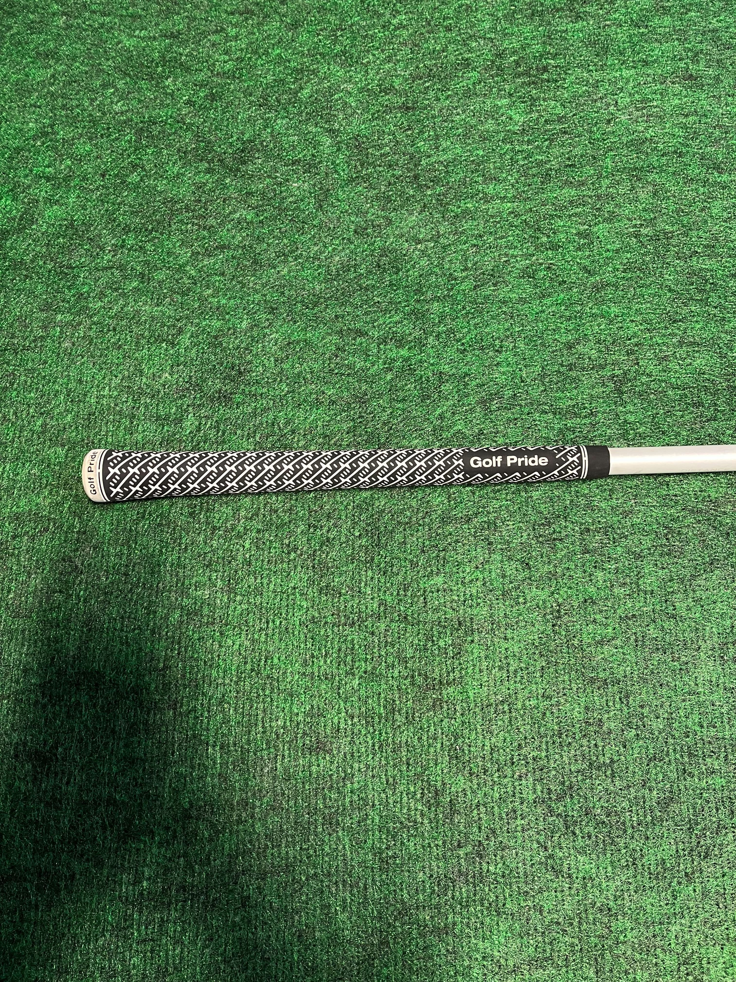 Graphite Design IZ 7 Fairway Wood Shaft - Stiff Flex 42.5 Inches | High Performance Golf Club Shaft for Improved Accuracy & Distance | Perfect for Golfers Seeking Better Fairway Shots