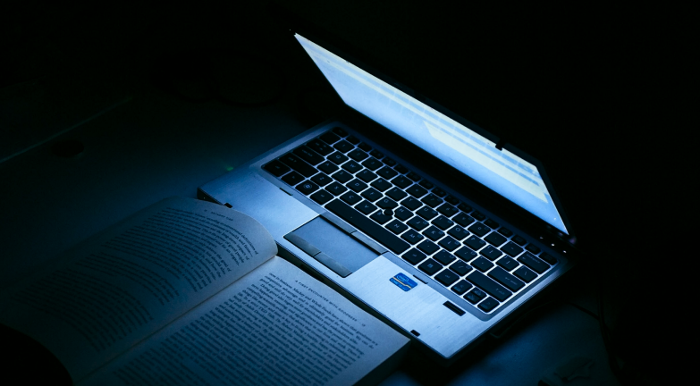 Blue Light Blocking Glasses for Screen Use - Anti Eye Strain & UV Protection for Computer, Gaming & Phone Use