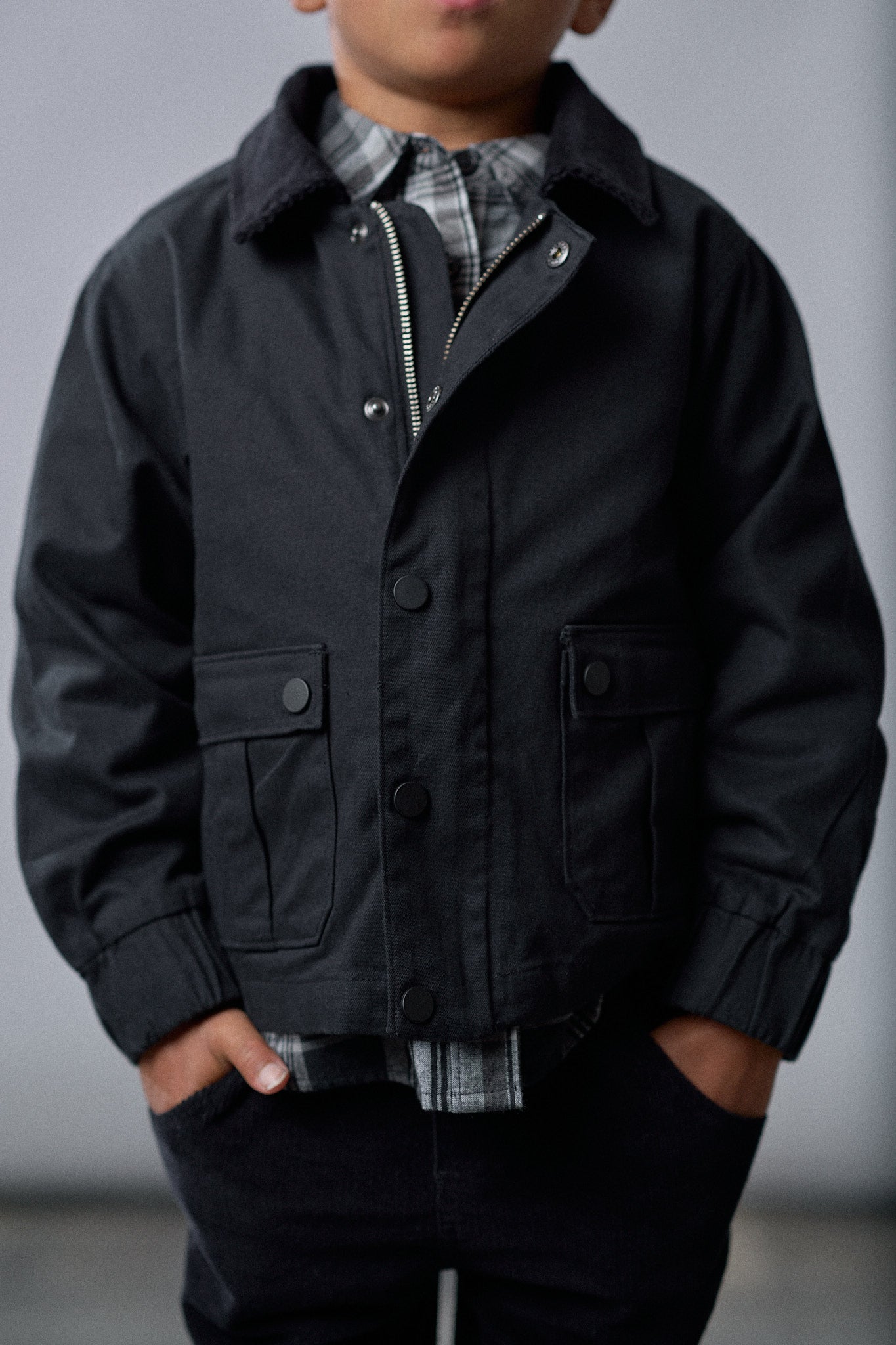 Premium Cotton Twill Jacket for Men & Women - Classic Black Outdoor Windbreaker - Perfect for Hiking, Travel & Casual Wear