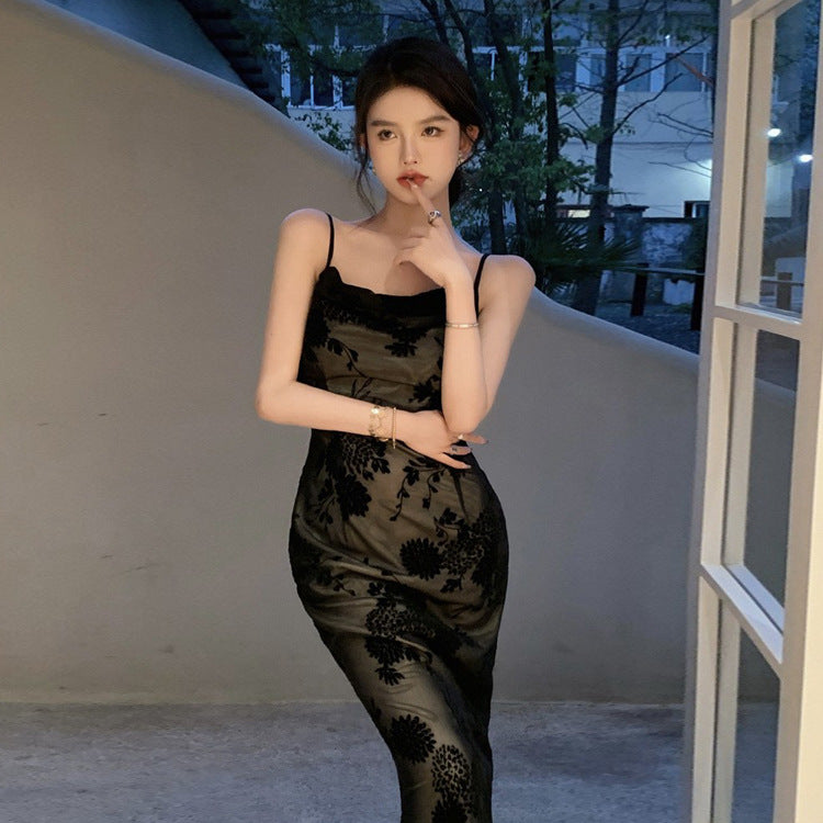 2023 Summer Retro Black Lace V-Neck Mermaid Dress for Women - Elegant Evening Gown for Parties, Weddings & Special Occasions