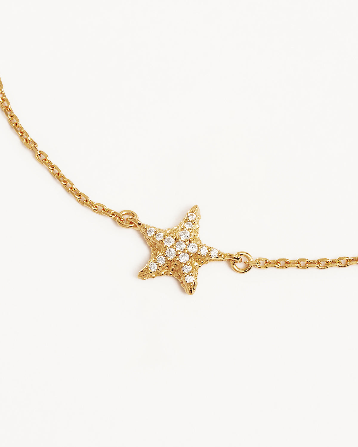 18K Gold Vermeil Starfish Bracelet for Women - Dainty Sea Life Jewelry - Perfect for Beach Vacations, Summer Outfits & Gift Giving