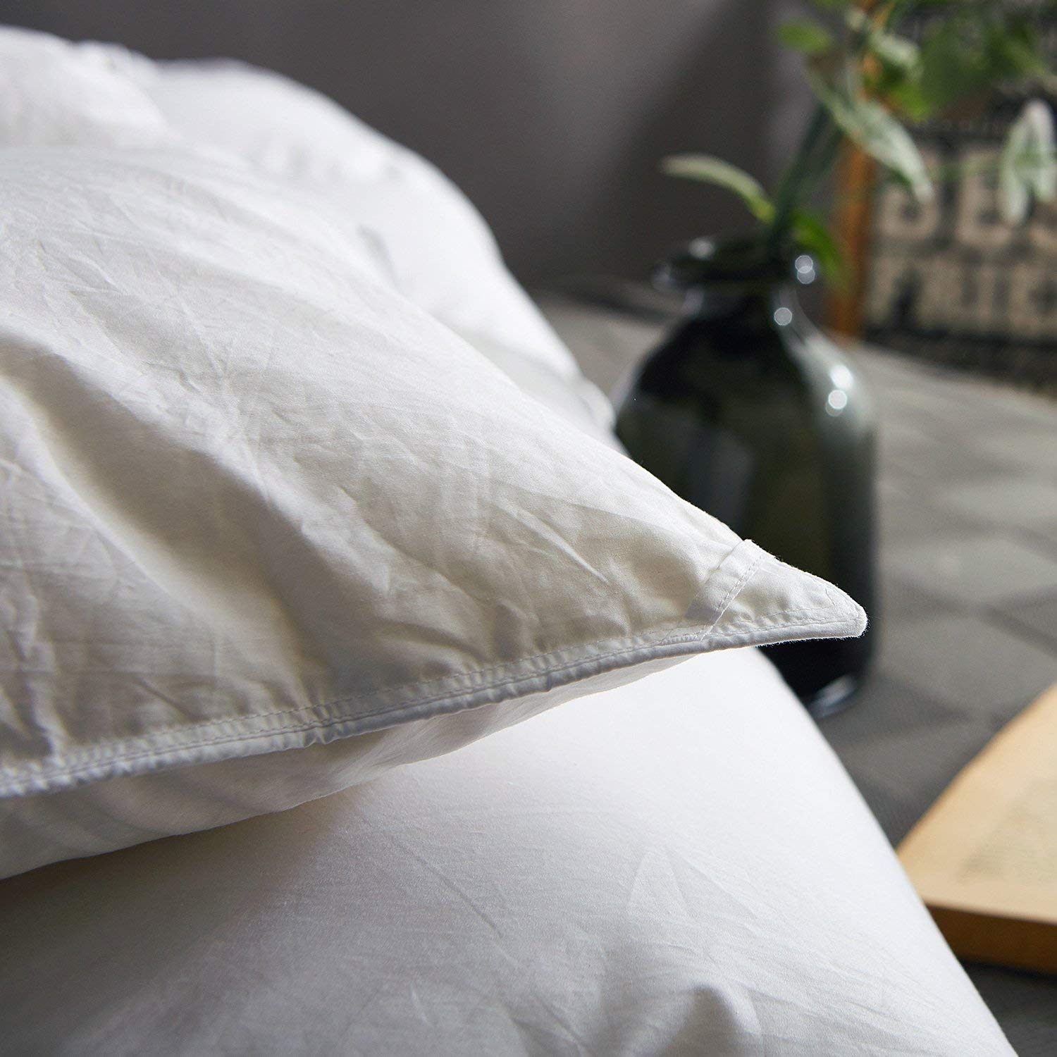 Premium 500 GSM All-Season Pinch Pleated Down Comforter - Twin XL Size 68x92 Inches, 100% Egyptian Cotton with Corner Tabs | Luxury Bedding for Master Bedrooms, Guest Rooms & Dorm Essentials (Moss Solid)