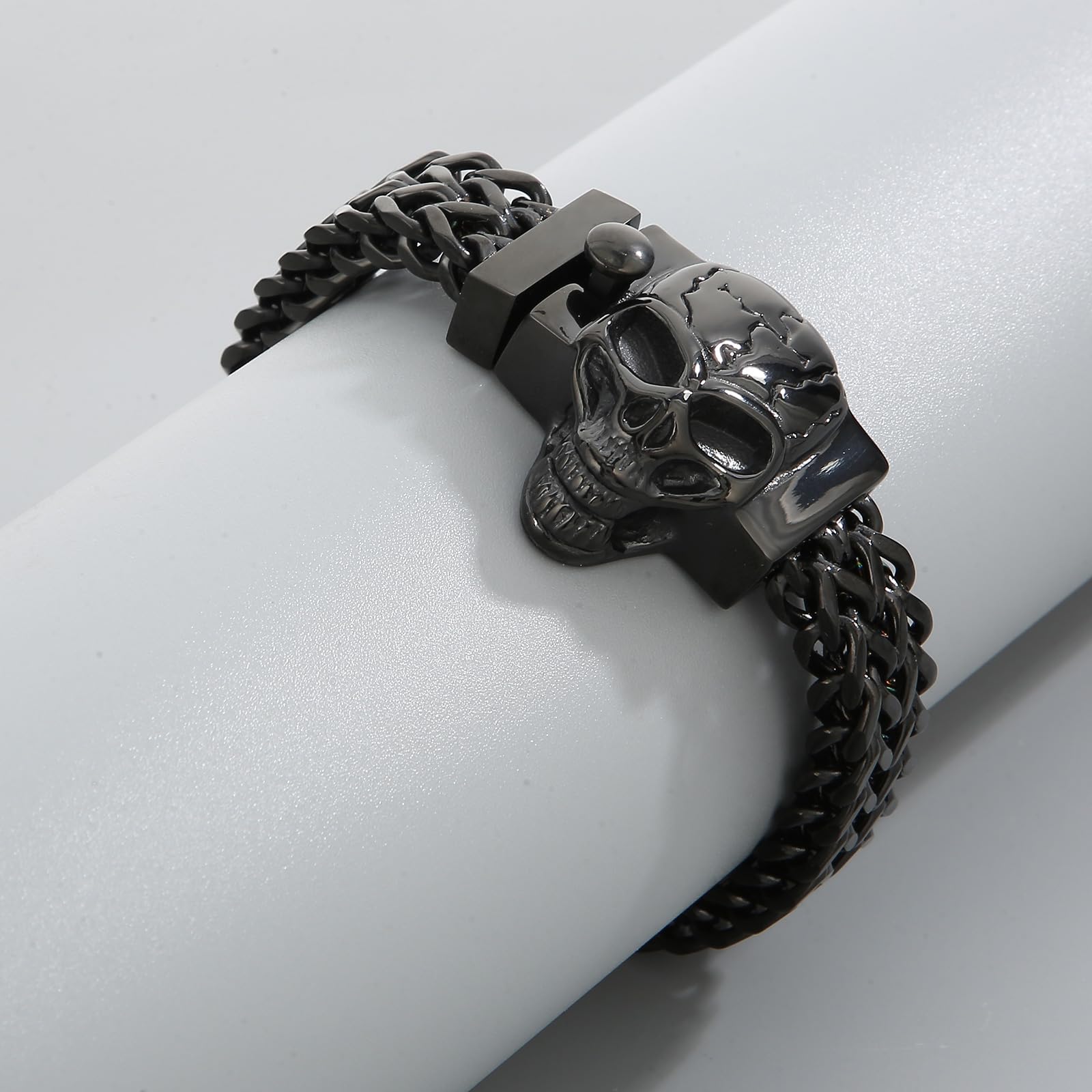 Gothic Skull Curb Chain Bracelet for Men - Stainless Steel Punk Jewelry in Gold, Black & Silver - Perfect for Rock Concerts, Halloween & Alternative Fashion