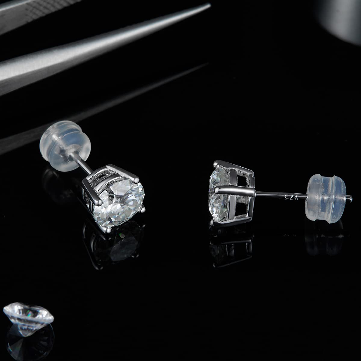 Moissanite Stud Earrings for Women & Men - 18K White Gold Plated 925 Sterling Silver - Lab Created Diamond Alternative - Perfect Gift for Anniversary, Birthday & Valentine's Day - Elegant Everyday & Formal Wear Jewelry
