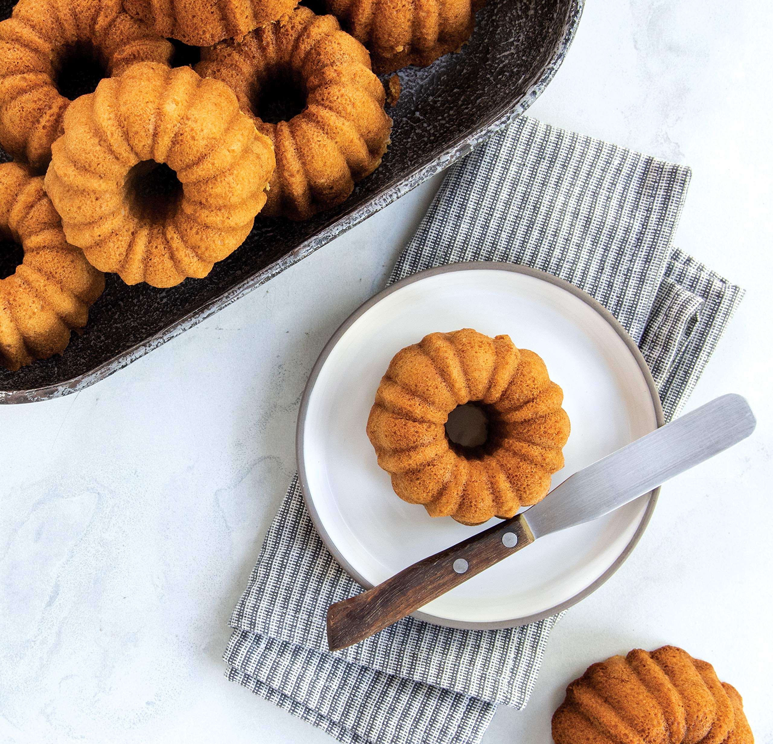 Nordic Ware Platinum Collection Anniversary Bundtlette Pan - 6-Cup Nonstick Mini Bundt Cake Pan for Baking, Perfect for Anniversary Gifts, Holiday Desserts & Party Treats