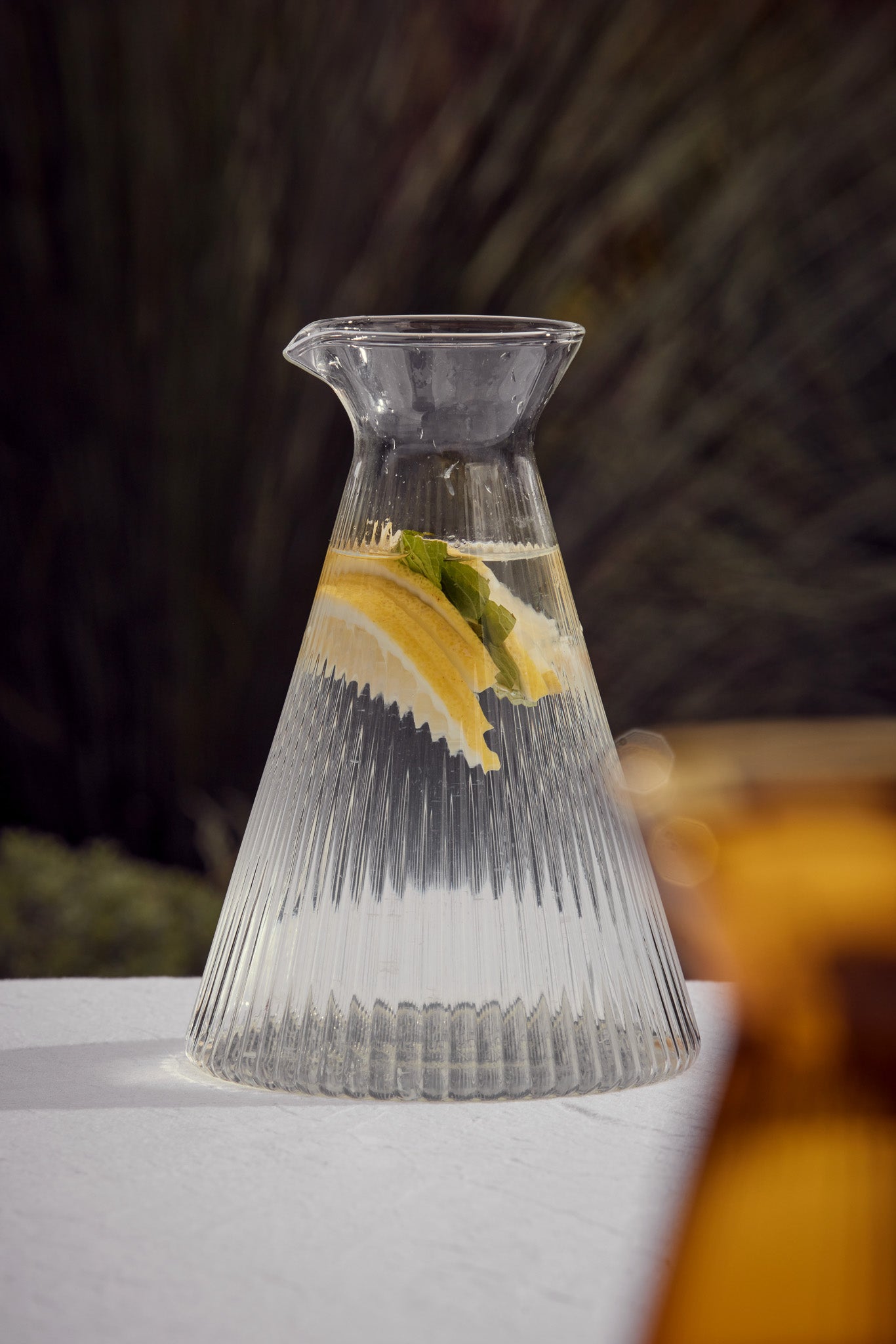 Kairos Angular Carafe - Clear Glass Pitcher with Ergonomic Handle for Water, Juice, Iced Tea - Perfect for Home, Kitchen, Office, and Entertaining