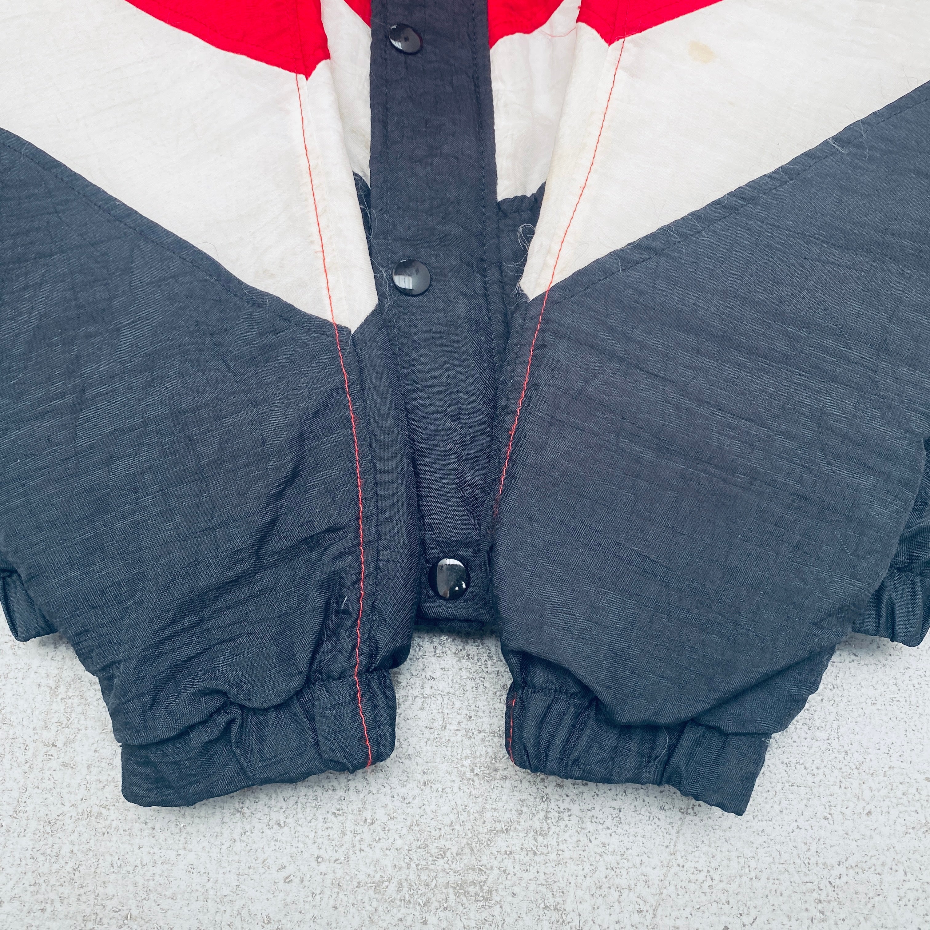 Ohio State Buckeyes 1990s Full-Zip Chevron Jacket for Men & Women - Vintage College Varsity Jacket (XS/S) - Perfect for Game Day, Tailgating & Retro Fashion