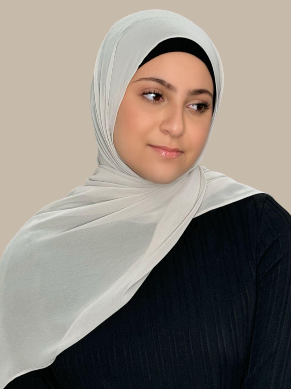 Luxury Chiffon Hijab Scarf for Women - Soft Ivory Muslim Headscarf - Perfect for Daily Wear, Prayer, and Special Occasions