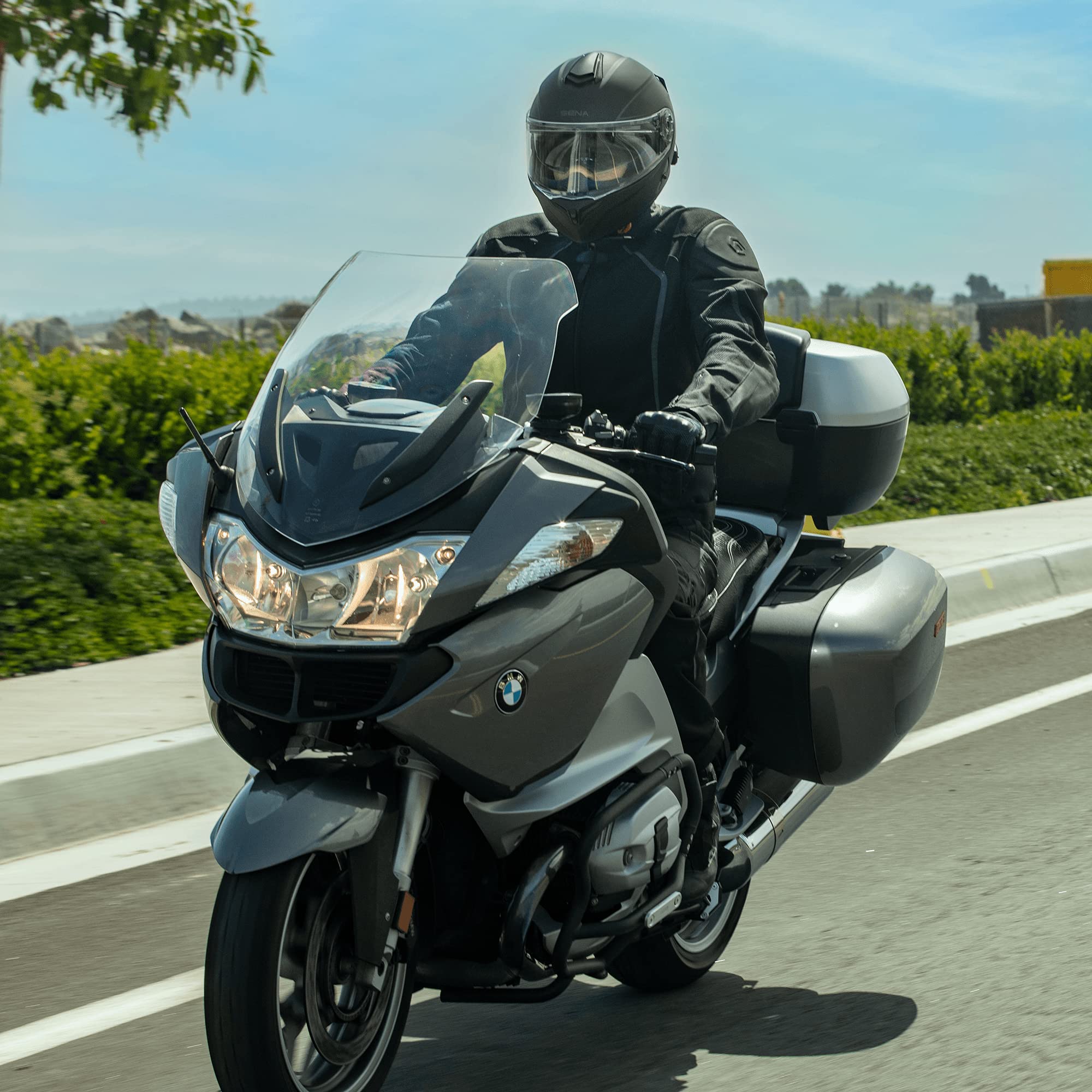 Sena Outrush Bluetooth Modular Motorcycle Helmet with Intercom System - DOT Approved - Wireless Communication for Riders - Perfect for Touring, Commuting & Group Rides