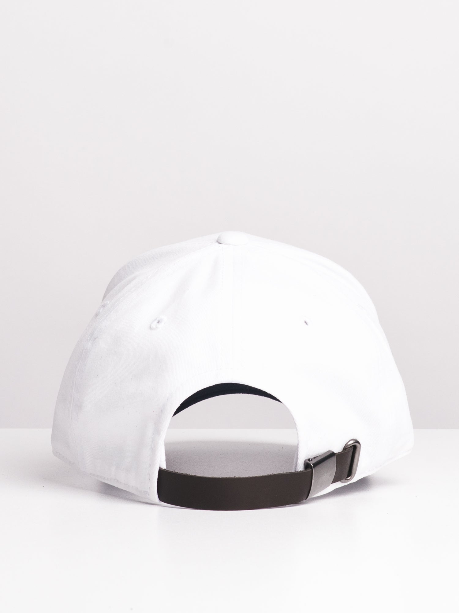 Champion Classic Twill Hat for Men & Women - Adjustable Cotton Baseball Cap - White - Perfect for Sports, Outdoor Activities & Casual Wear