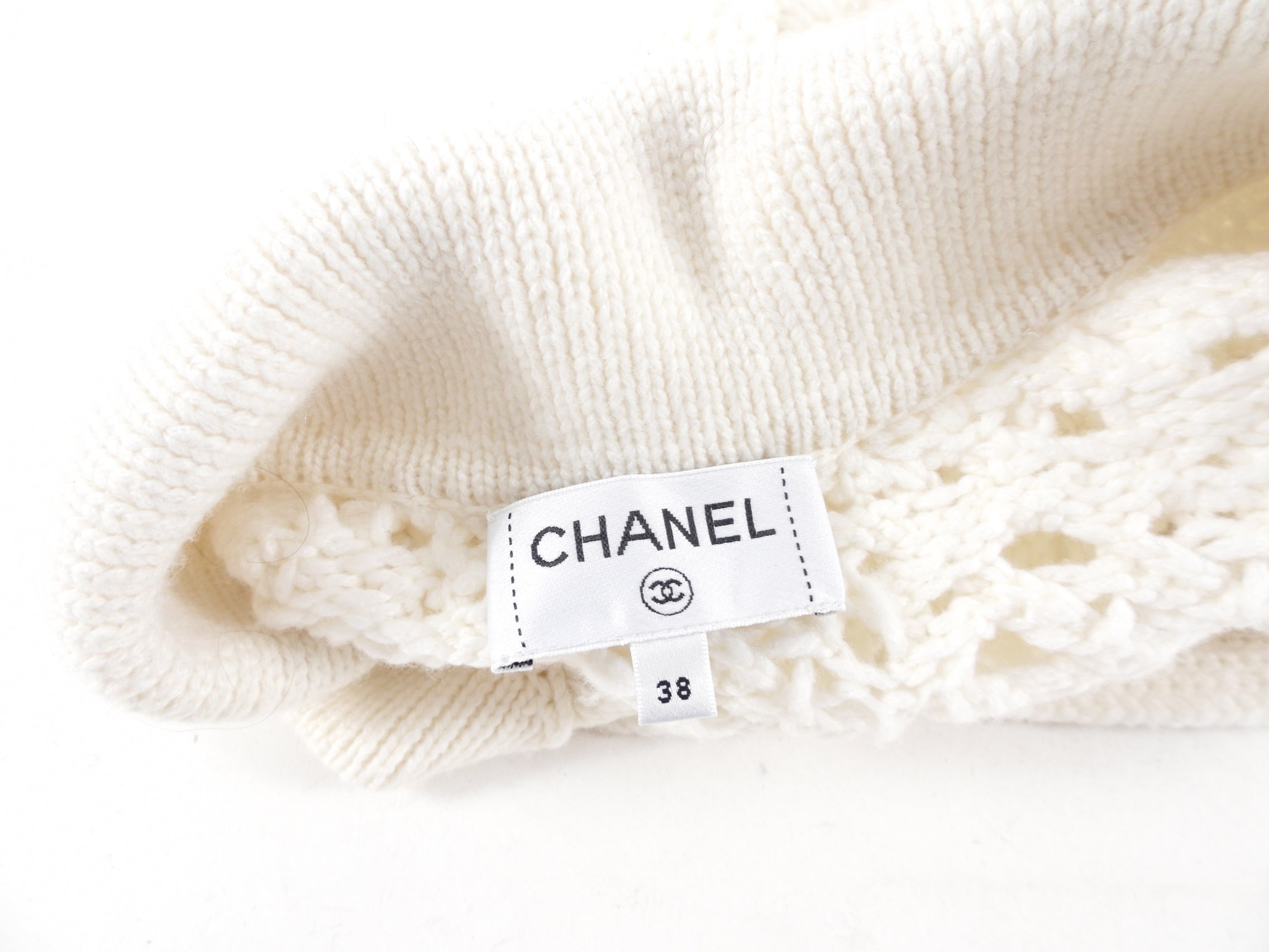 Chanel 22C Ivory Chunky Knit Cashmere Cardigan Sweater Women's Size FR38 - Luxury Winter Warm Pullover for Office & Casual Outfits