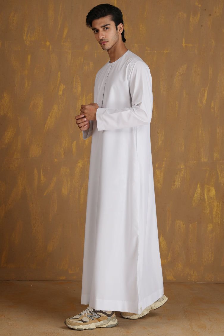 Blended Off White Jubba by J. Junaid Jamshed - Premium Islamic Thobe for Men - Perfect for Eid, Friday Prayers & Special Occasions