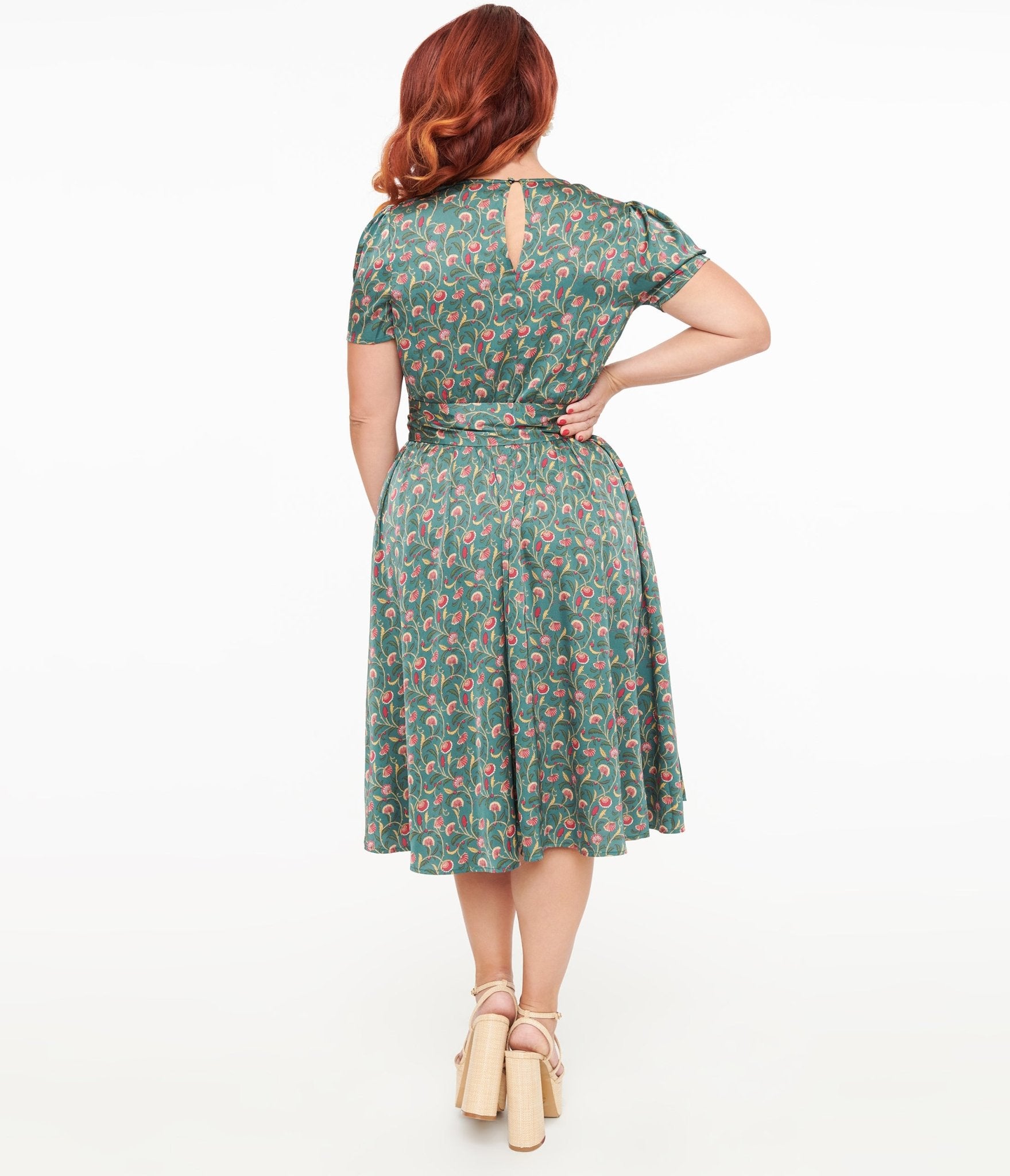 Vintage 1940s Green & Red Fan Print Swing Dress - Retro Floral Tea Dress for Women, Perfect for Cocktail Parties, Vintage Themed Events & Holiday Gatherings