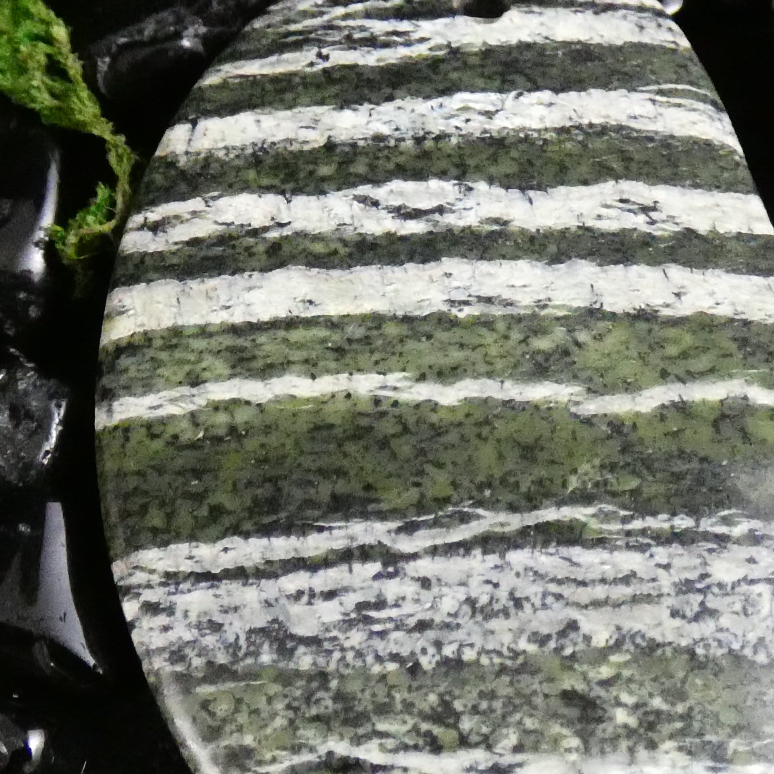 Natural Chrysotile Serpentine Pendant Necklace - Healing Stone Jewelry for Meditation & Energy Balancing