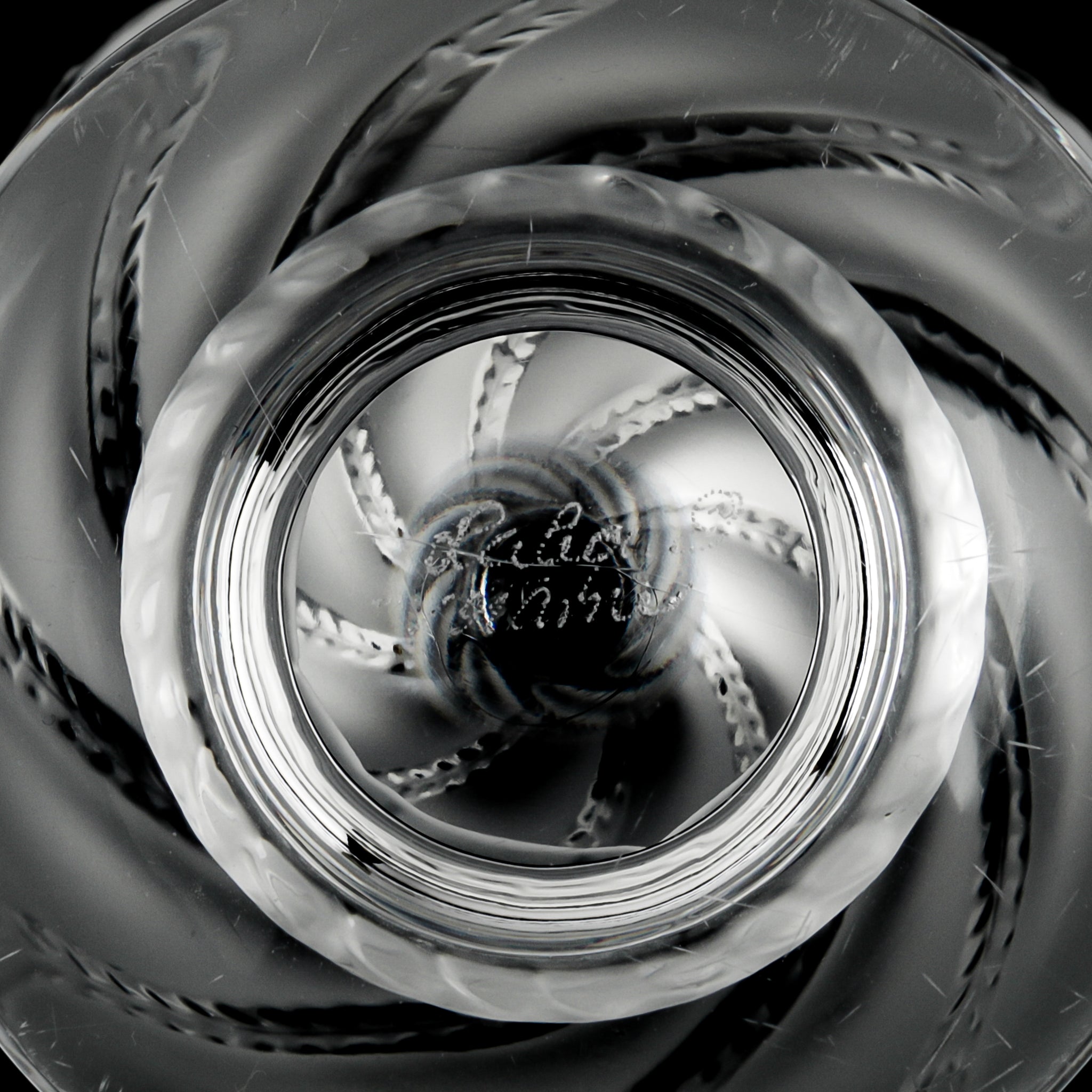 LALIQUE Ermenonville Crystal Footed Vase - Elegant Home Decor for Living Room, Dining Table & Wedding Centerpieces