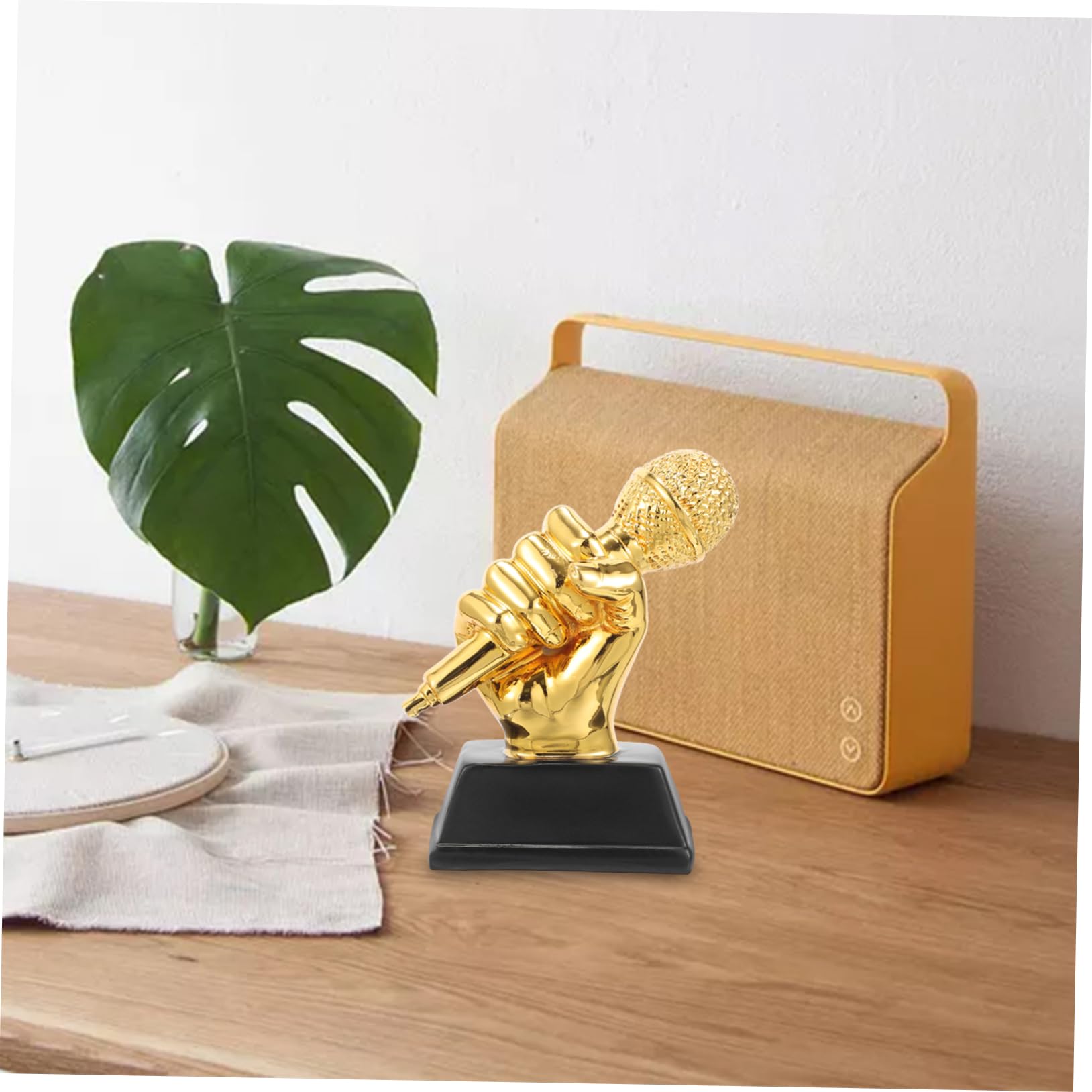 NAMOARLY Vintage Style Handcrafted Resin Trophy Microphone - 12x6x13cm - Perfect for School Competitions, Awards, and Stage Performances