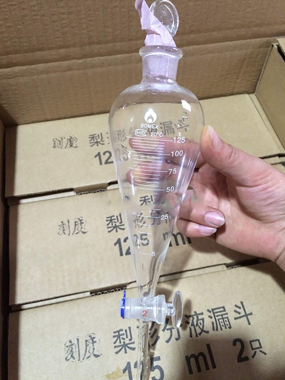 1000ml Glass Graduated Conical Separatory Funnel with Glass Stopcock & Stopper - Lab Equipment for Chemistry, Essential Oil Extraction & Liquid Separation