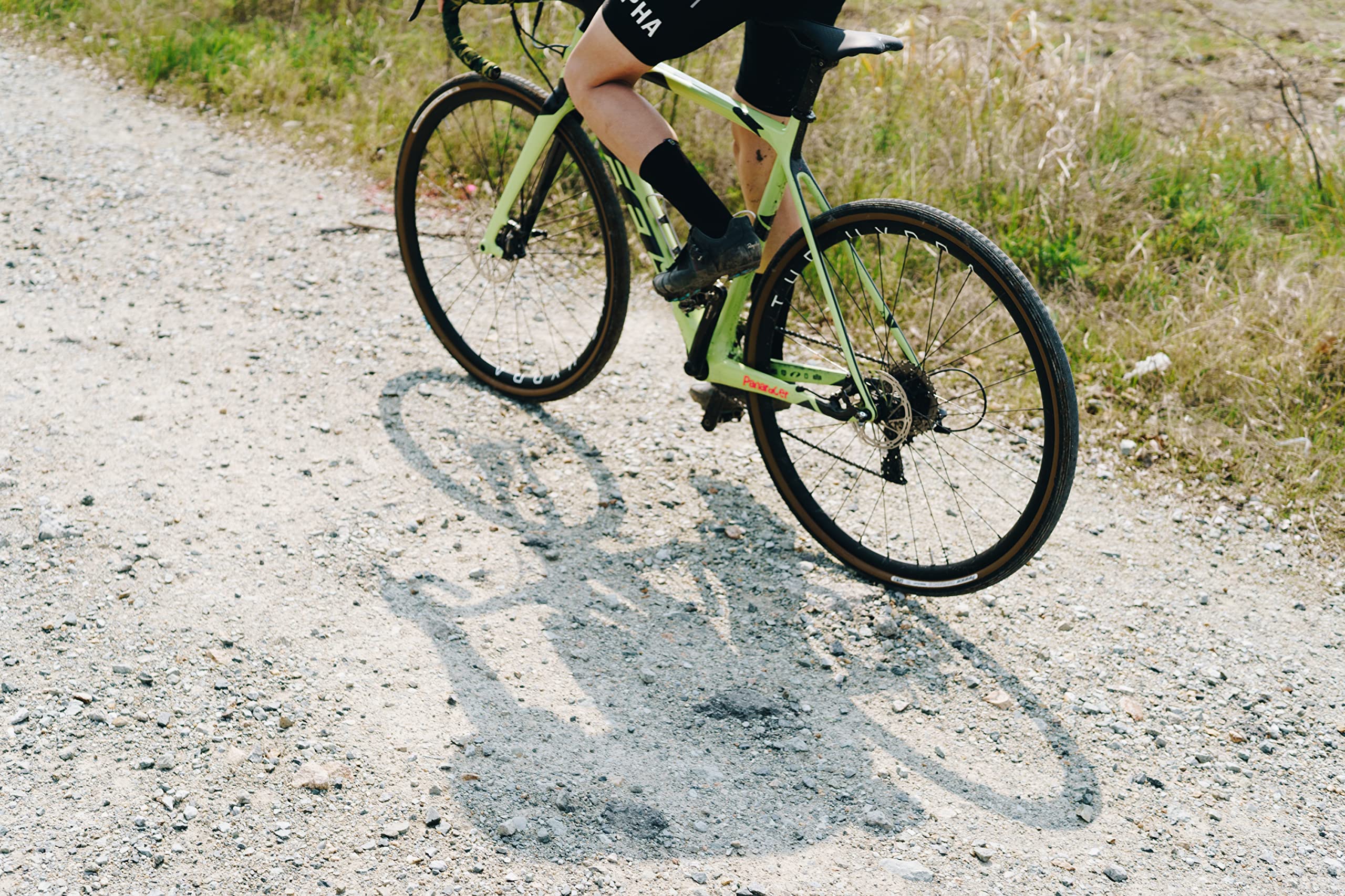 Panaracer Gravel King SS Tubeless Compatible Bike Tires 700x38c (27.5x1.5 Inch) - Durable All-Terrain Tires for Cyclocross, Mountain Biking & Gravel Touring - Perfect for Long Distance Rides & Off-Road Adventures