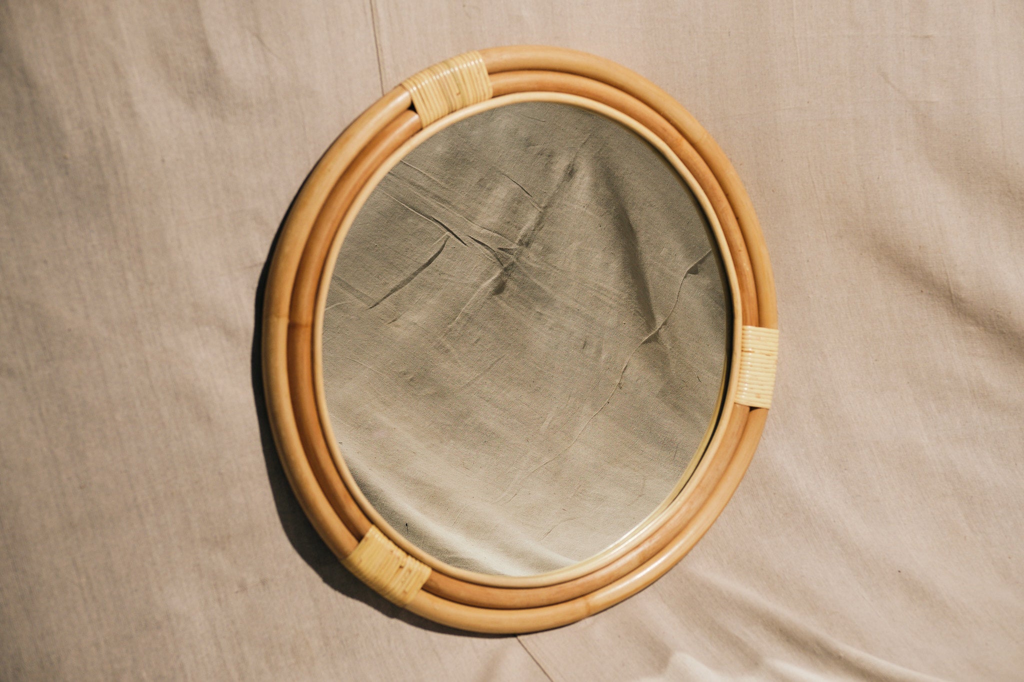 Round Rattan Wall Mirror - Boho Decor for Bedroom, Living Room & Bathroom - Handwoven Natural Rattan Frame - Perfect for Home, Apartment & Dorm Decor