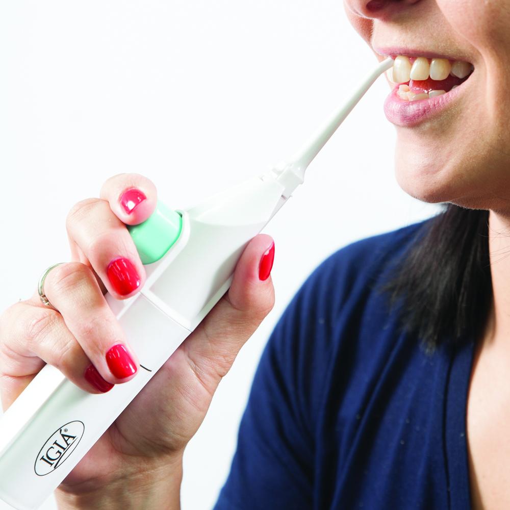 IGIA Cordless Water Flosser for Teeth - Portable Dental Oral Irrigator with 4 Tips, 300ml Tank - Perfect for Travel, Braces & Gum Care