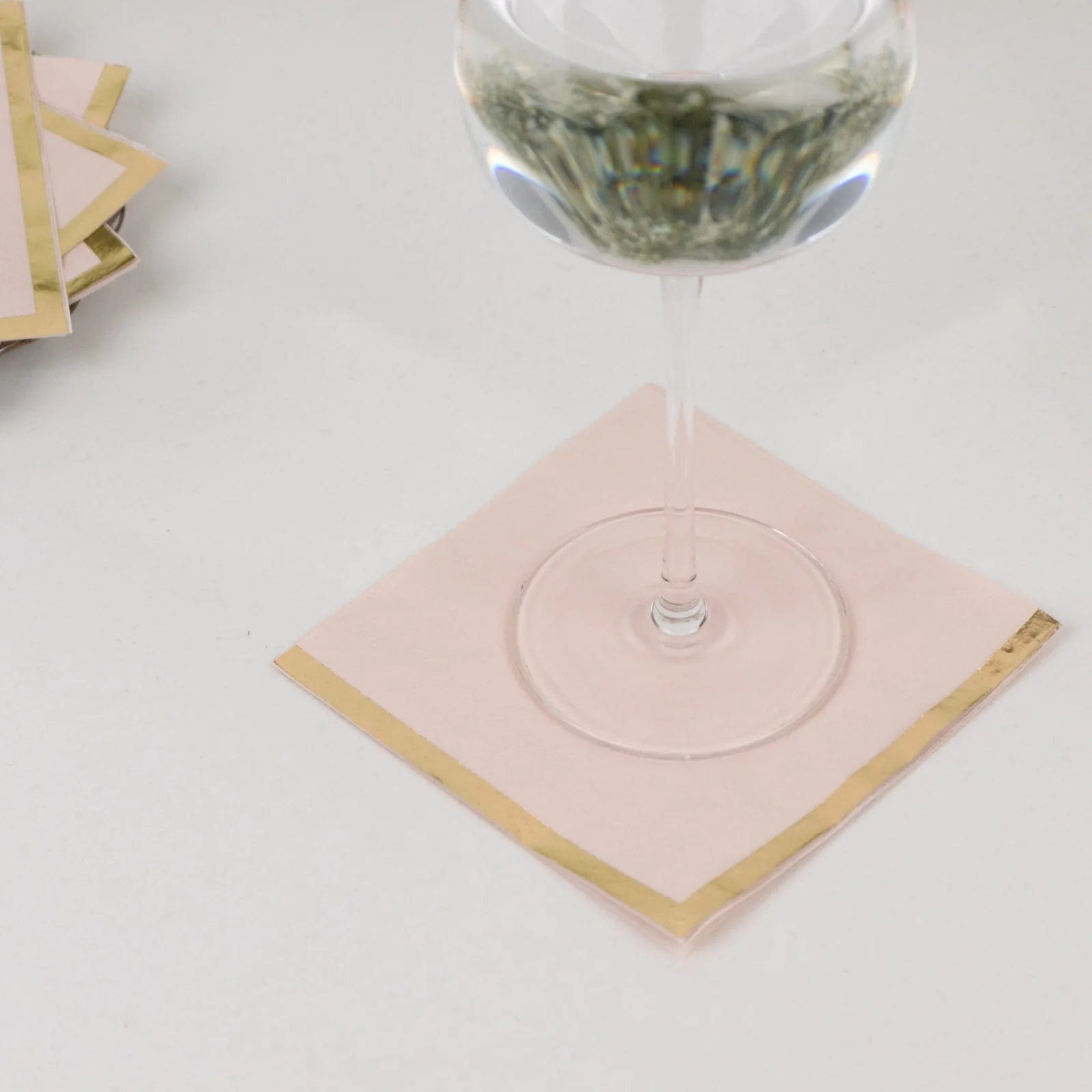 50 Soft 2-Ply Disposable Dinner Cocktail Napkins with Gold Foil Edge - Elegant Party Tableware for Weddings, Events & Home Entertaining