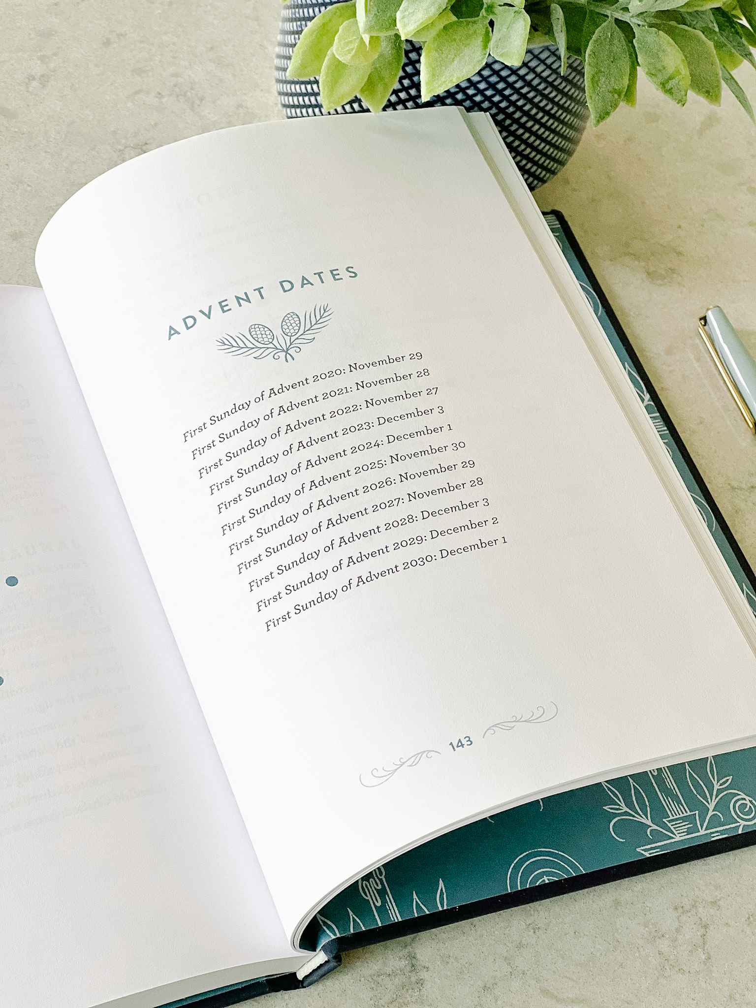 Shadow & Light: A Journey Into Advent - Christian Devotional Book for Christmas Season | Perfect for Personal Reflection, Small Groups & Holiday Gifting