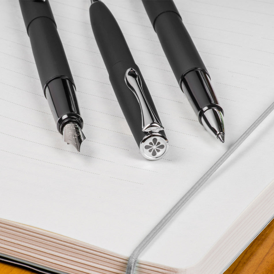 Premium Diplomat Esteem Fountain Pen - Lapis Black Finish - Luxury Writing Instrument for Professionals & Collectors - Perfect for Office, Gifting & Calligraphy