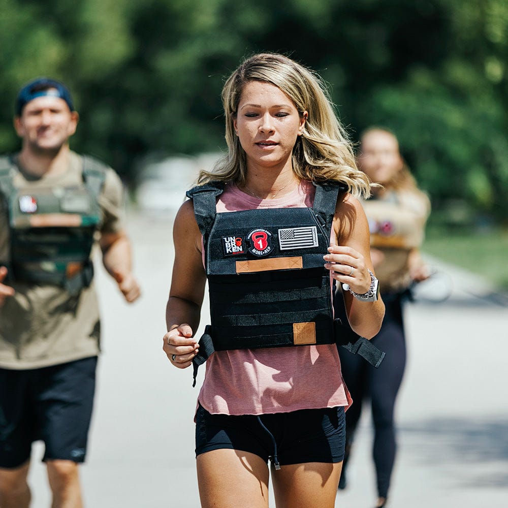 Classic Weighted Vest with Sand Plates - Adjustable Fitness Training for Strength & Endurance - Perfect for CrossFit, Running, and Home Workouts