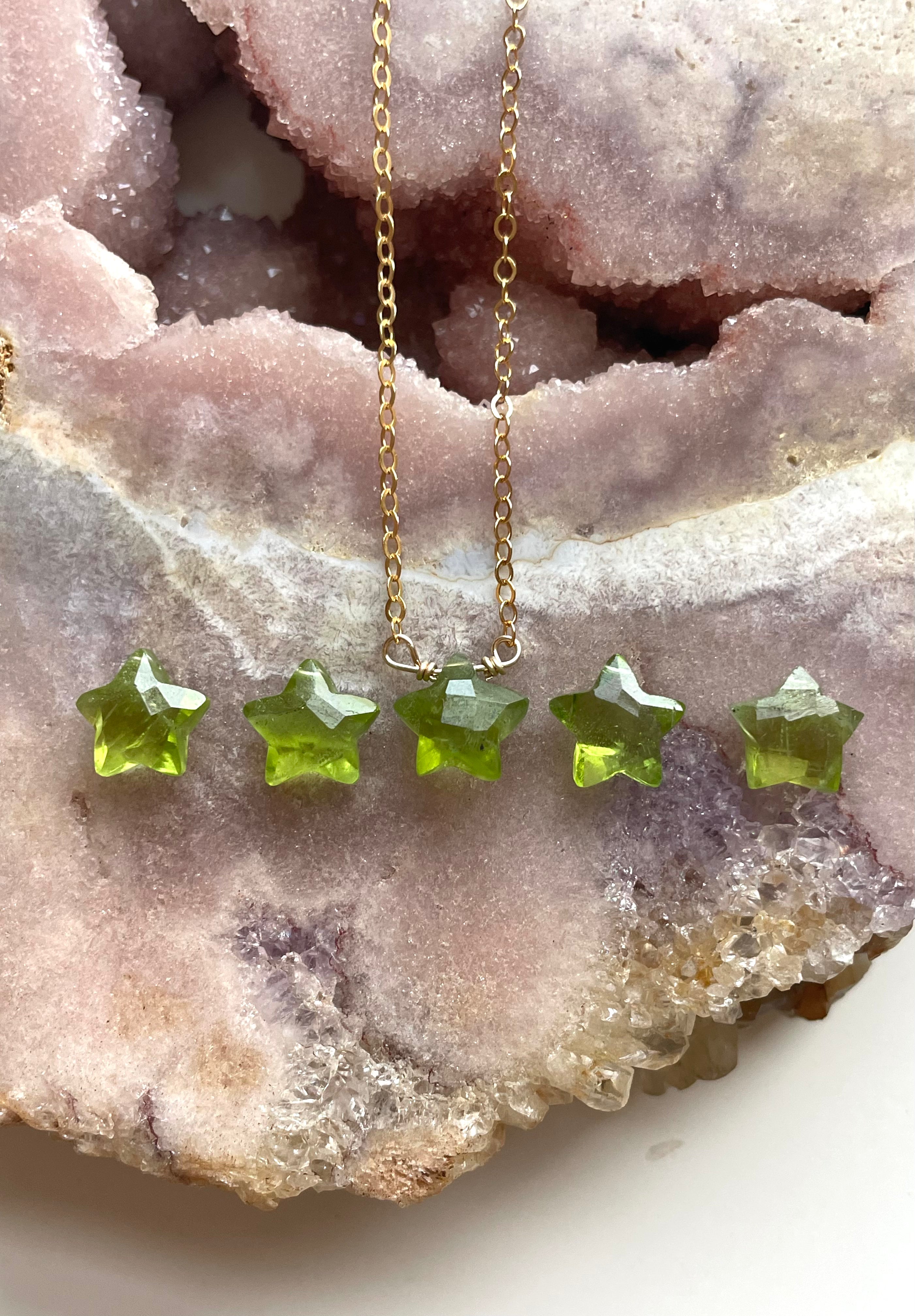 Peridot Star Necklace - August Birthstone Jewelry for Women | Elegant Zodiac Pendant Gift for Birthday, Anniversary & Special Occasions