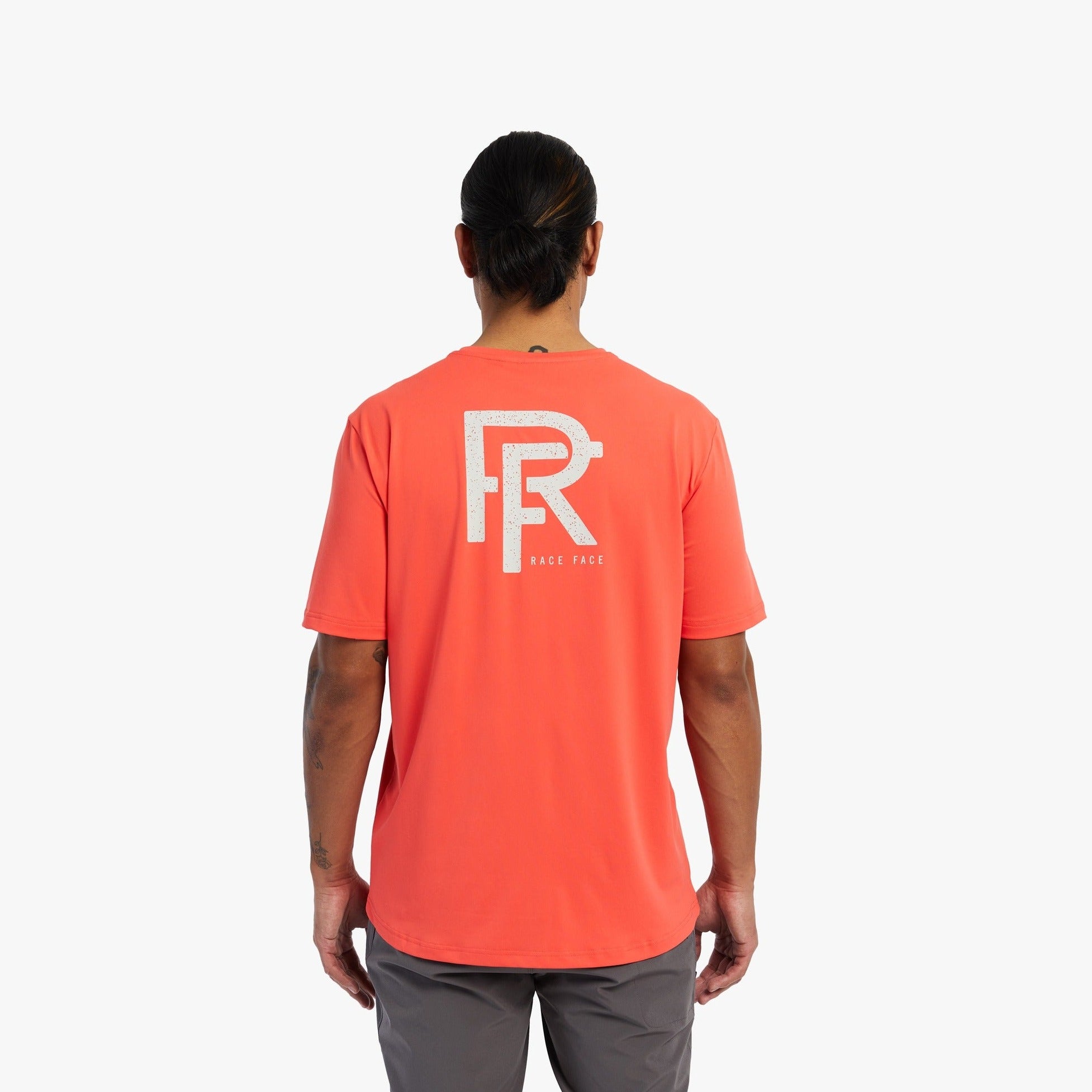 Race Face 2023 Men's Commit SS Tech Top - Performance Cycling Jersey for Mountain & Road Biking - Moisture Wicking & Breathable Workout Shirt